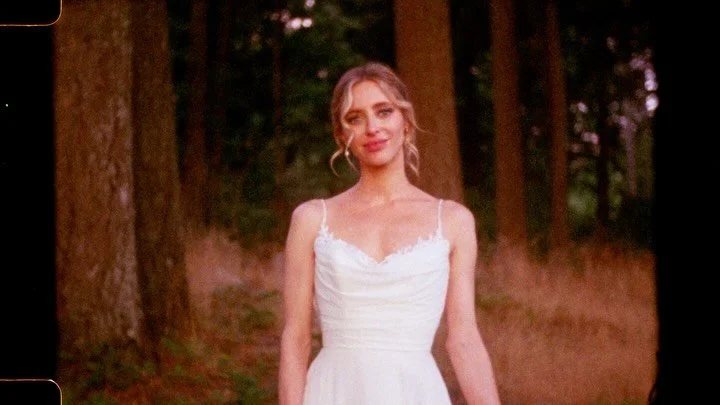 Sara and Andrew on 16mm 🎞️ 

Team: 
@yourperfectbridesmaid 
@vineyardviewcelebrations @casiyostphoto @yourkitchenchef @jrmusiccollective @ardeneventcollective @heart.and.soul.artistry @beautybykendallfaith 

#oregonwedding #16mmfilm #16mmwedding #or