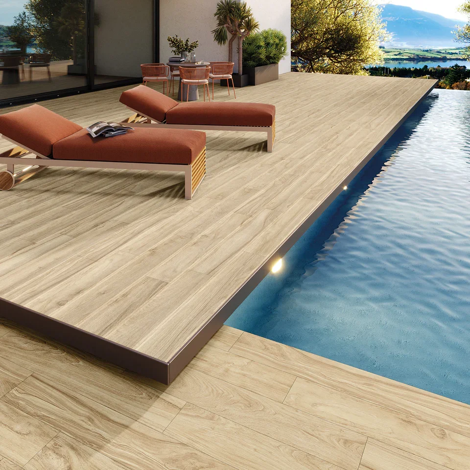 430068101_Hannover_Wood__Honey_20x120cm__ROOM1_64021fa0-2d6b-4577-9b90-99148d71b973.webp