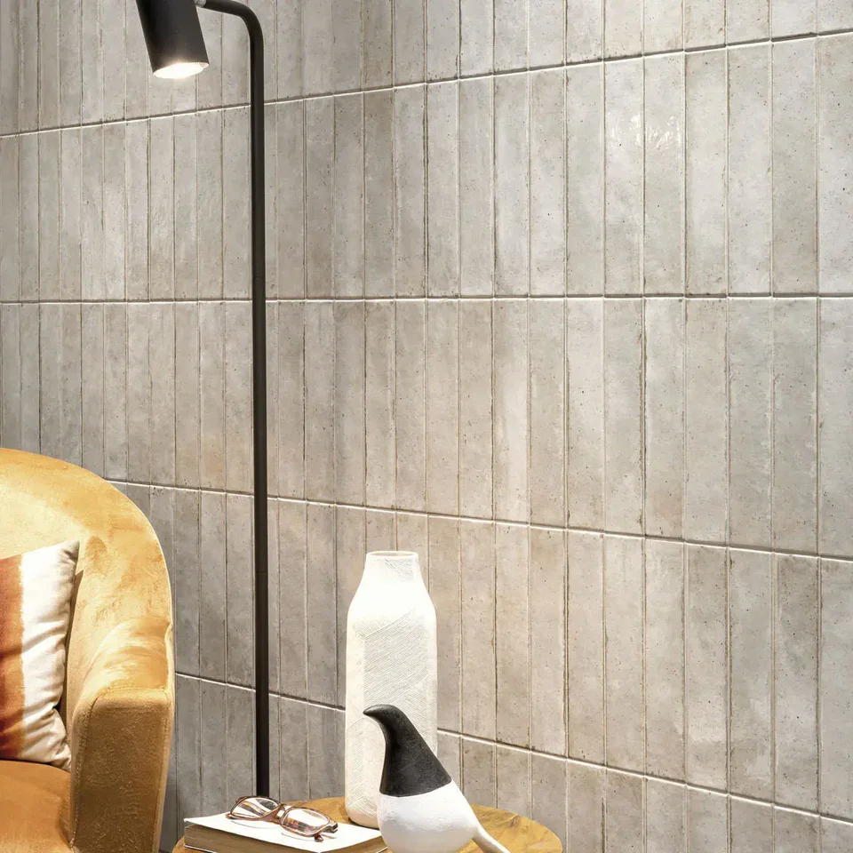 577200011_Lisbon_Oyster-Shine_5_6x26_7cm__ROOM1_png.webp