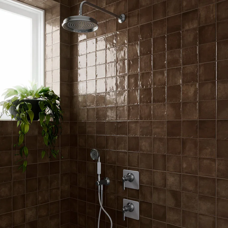 404462010_Dakota_32x62.5cm_Chocolate_ROOM3.webp