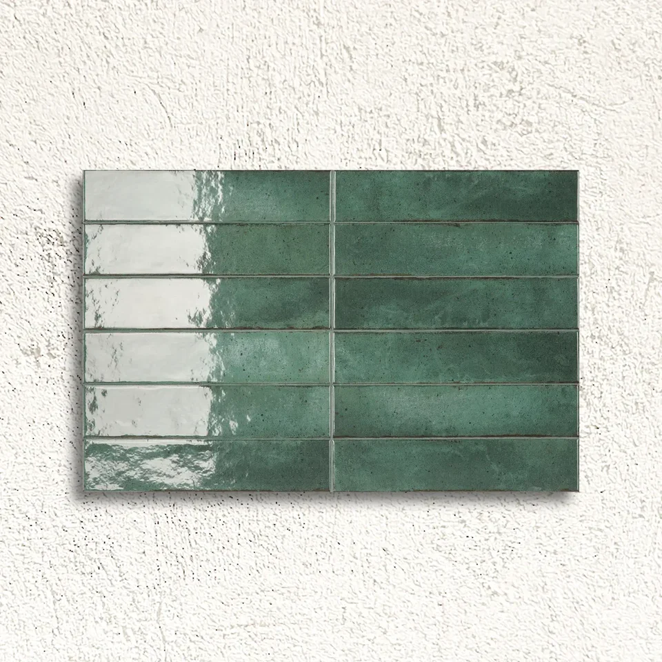 577200014_Lisbon_GreenJade-Shine_5.6x26.7cm_FACE.webp