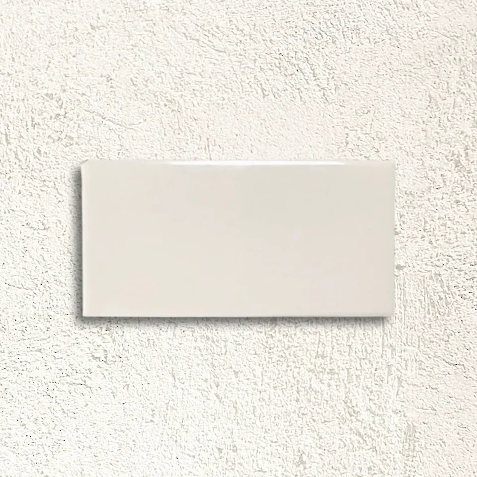 406100023_Windsor_Antique_White-Gloss_7.5x15cm_FACE_8e463ea9-1466-4dfb-a159-35cc1606c702.webp