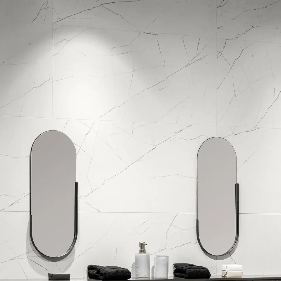 577004060_Muse_WhiteWallTile_30x60cm_ROOM4.webp