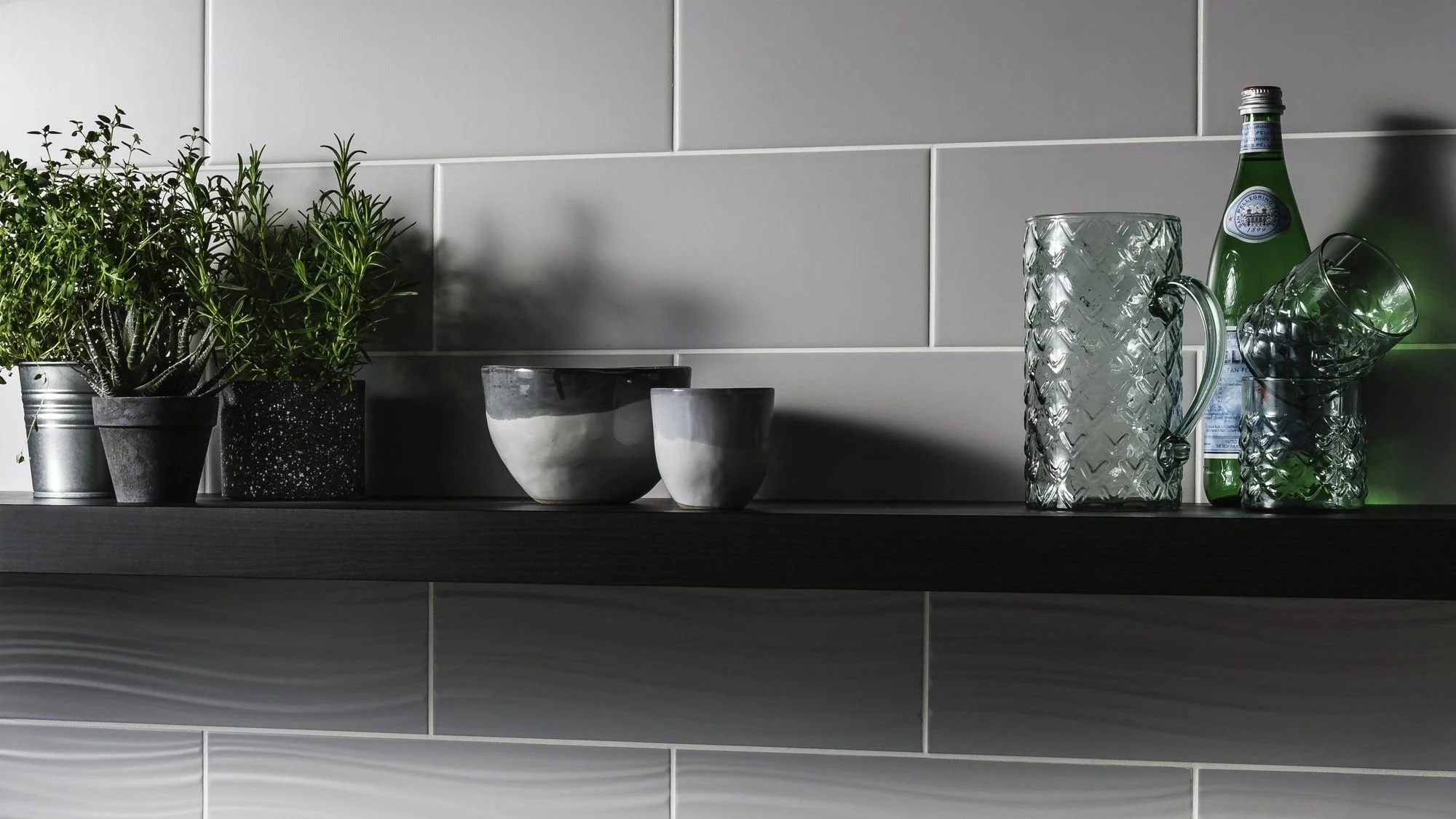 tones_tns5a_steam_matt_tns5w_steam_matt_wave_400x150mm_kitchen_2.jpg__2000x0_q85_subsampling-2.jpg