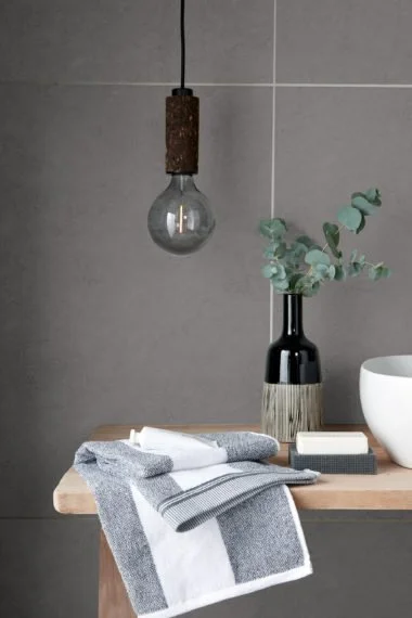 imperial_IMP05N_graphite_natural_600x600mm_bathroom_1.jpg