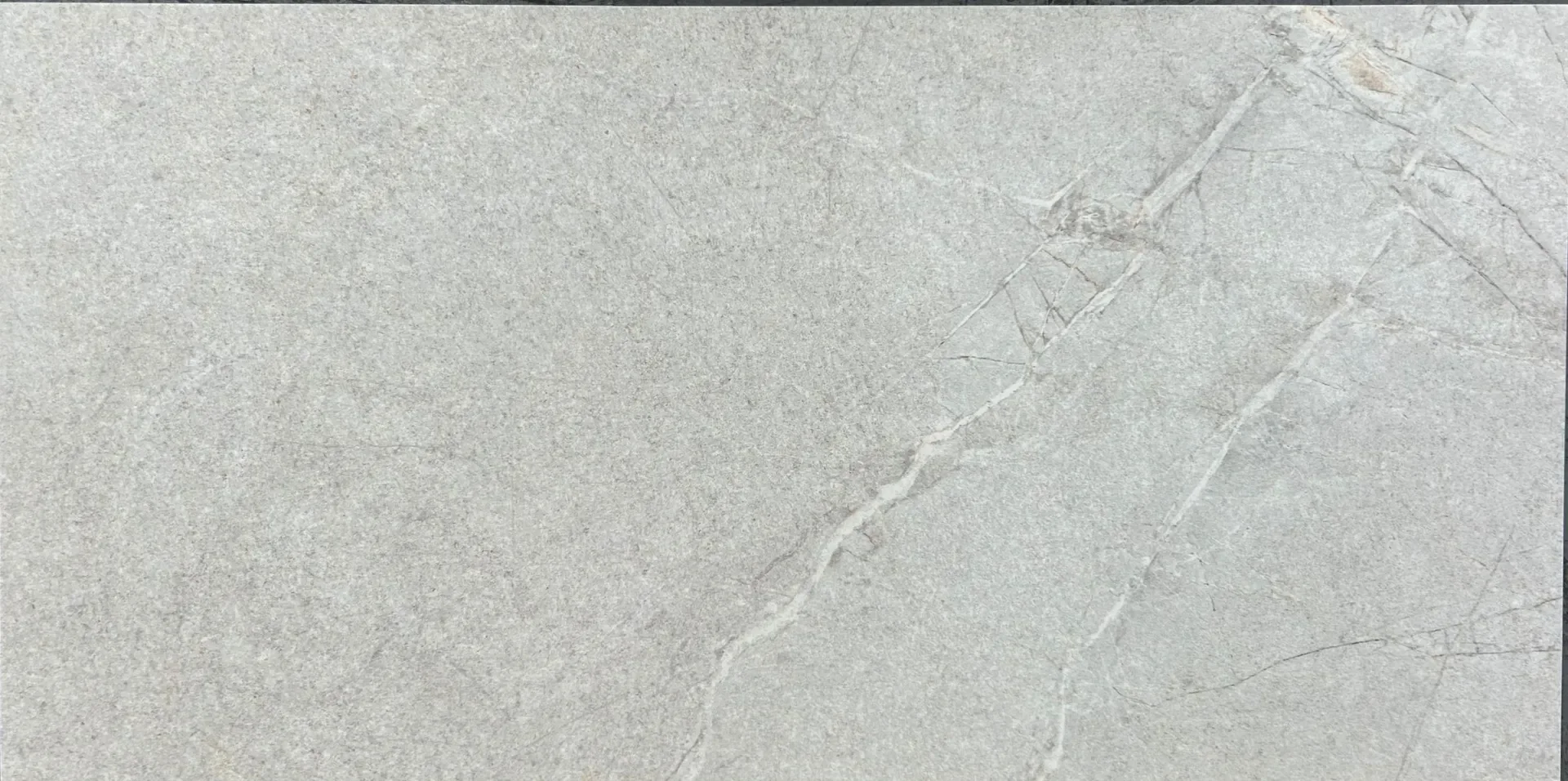 Gordonite-Ivory-30x60-1920w.webp