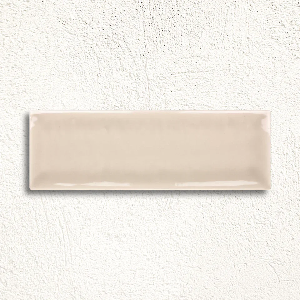 425060124_Aria_BrownGloss_10x30cm_FACE.webp