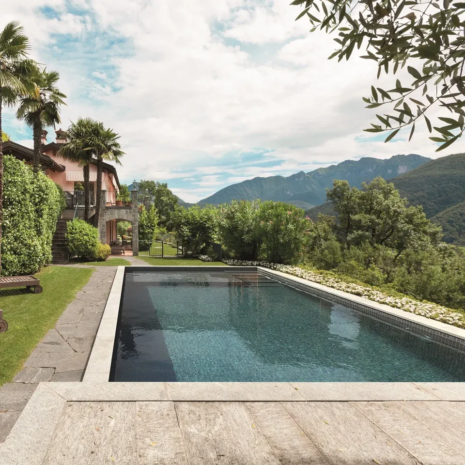 Seychelles_Nero_Calatorao_Set.webp