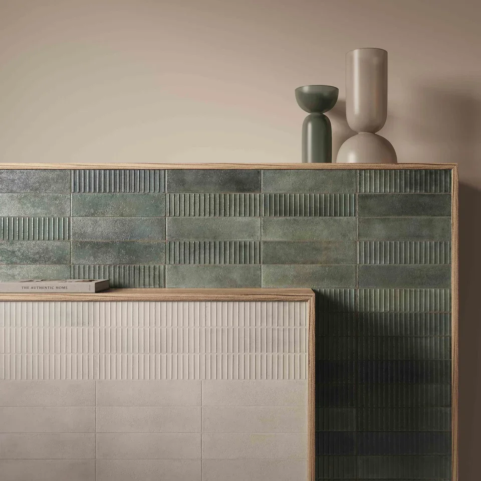 429114024_Mussa_GreenBrillo_7.5x30cm__ROOM1 (1).webp