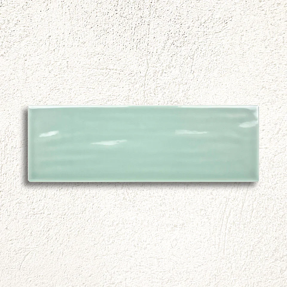 425060148_Aria_GreenGloss_10x30cm_FACE.webp
