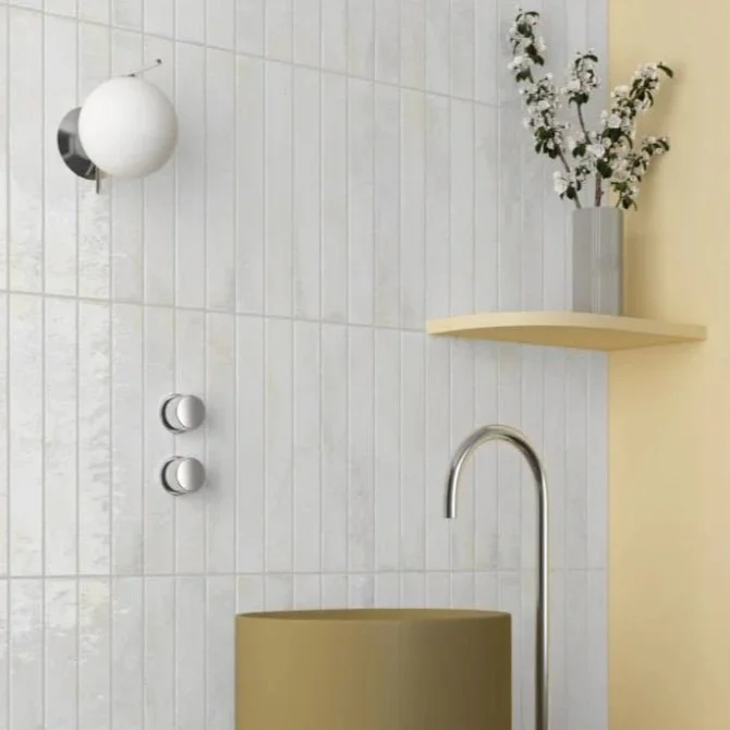 bali-white-5cm-x-40cm-wall-tile-p9445-41151_image.jpg