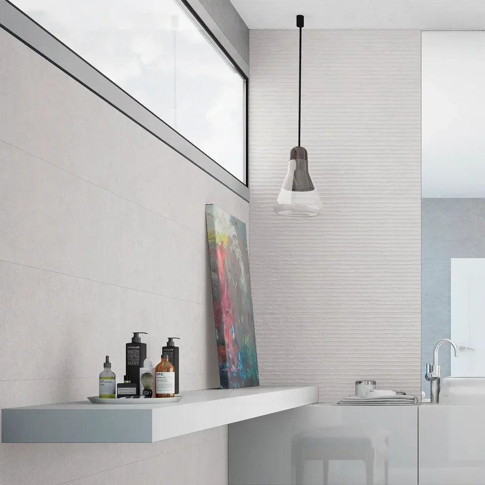 435002101_LightStone_White_30x90cm_ROOM1.webp