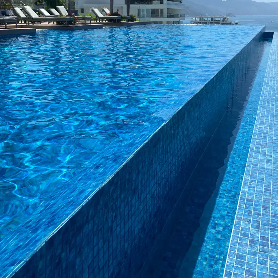 427335632_Maldives_PentaArrecifeBlue_50x50mm_FACE.webp