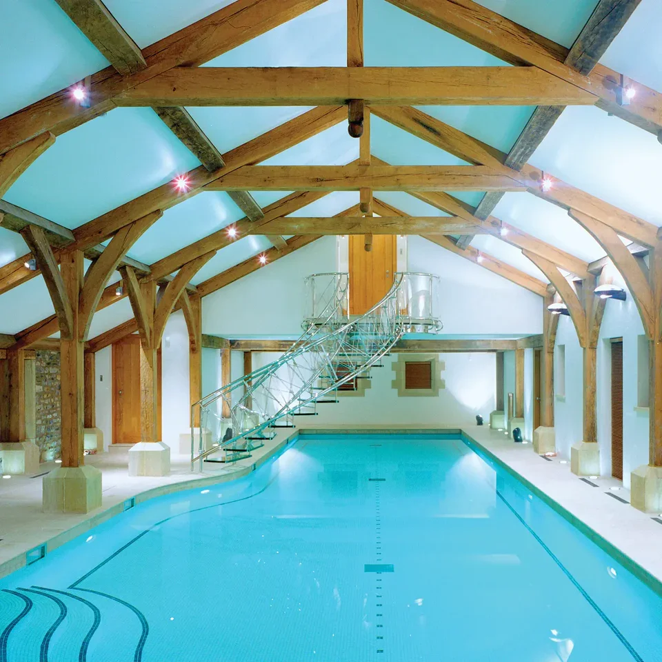 231011100_Ceramic-Pool_Gloss-White_23x23mm__ROOM1.webp
