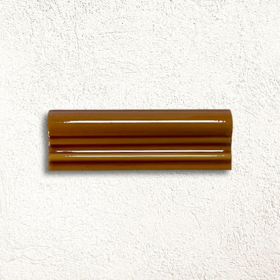 406100362_Windsor_OsborneCaramelMolduraItaliana-Gloss_5x15cm_FACE.webp