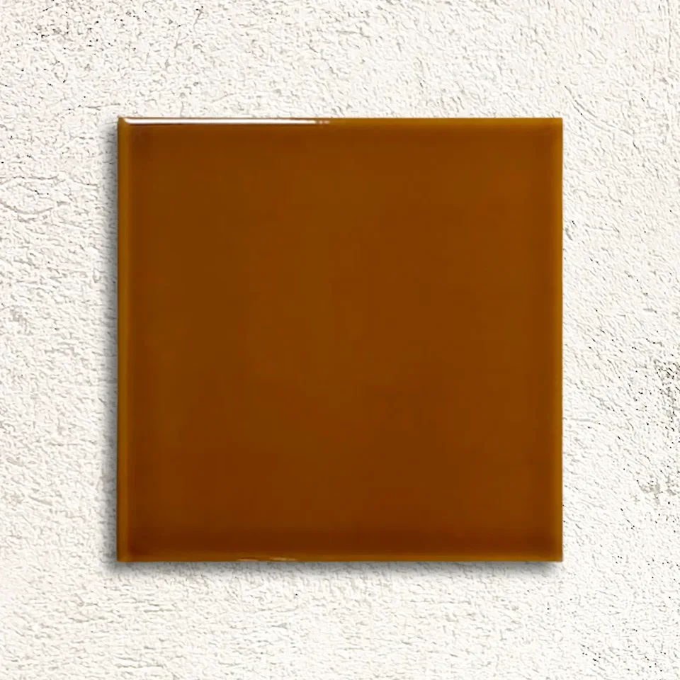 406100062_Windsor_OsborneCaramel-Gloss_15x15cm_FACE_1.webp