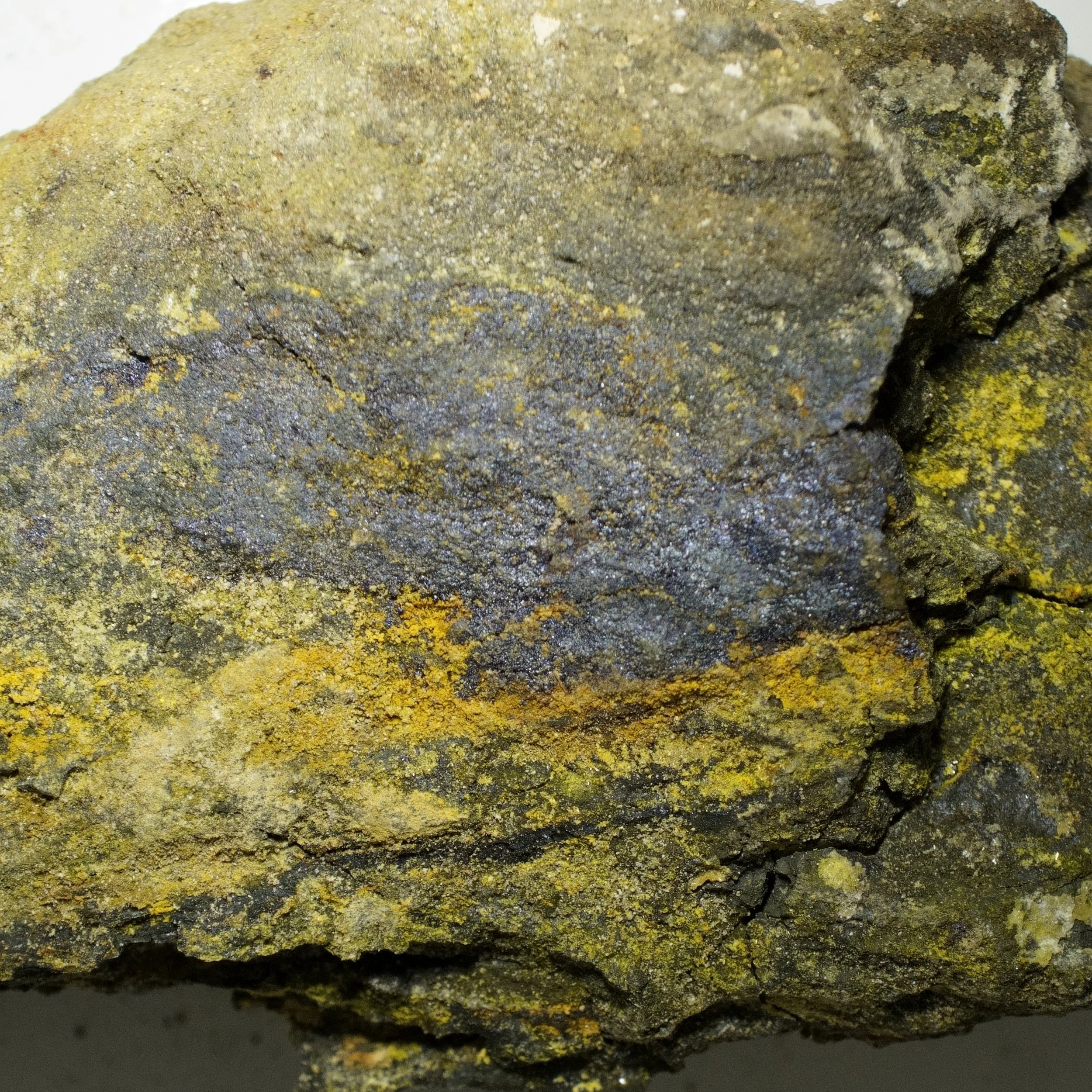 Gateway CO Uranium-Vanadium Ore 60K CPM