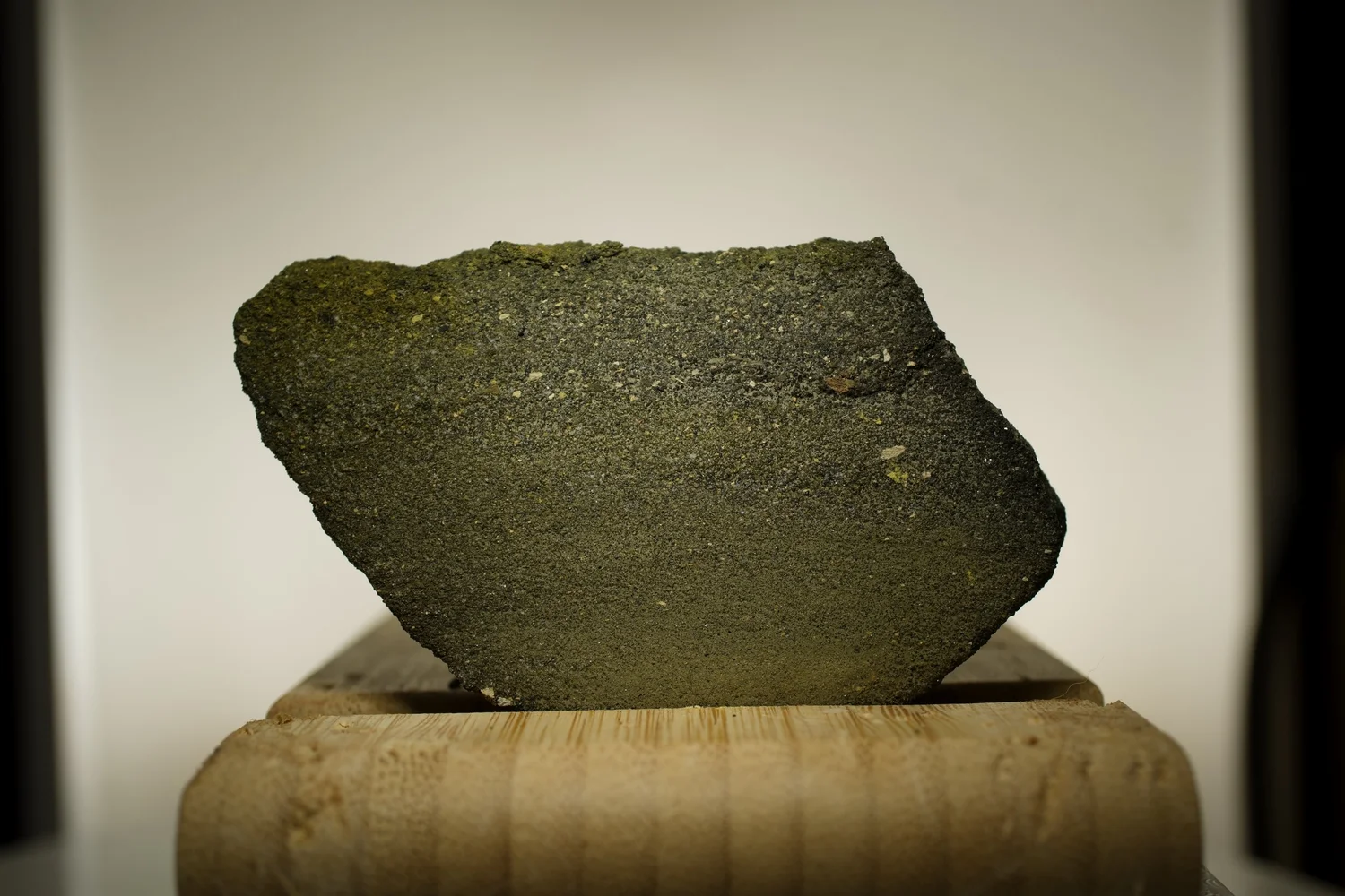 ① uranium7　806045 Sliced Uranium Ore – 5,000 CPM | Colorado Plateau — Arizona Uranium
