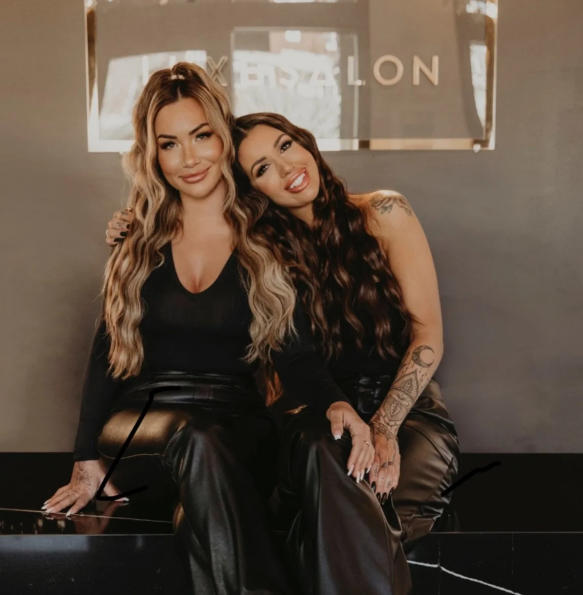 Cheers to 10 years, hallelujah ✨

Amanda &amp; Paige started AP Luxe in 2016, and what a journey it&rsquo;s been. Built on years of friendship, a love for beautiful hair, and a vision that turned into something truly special.

To our incredible team,