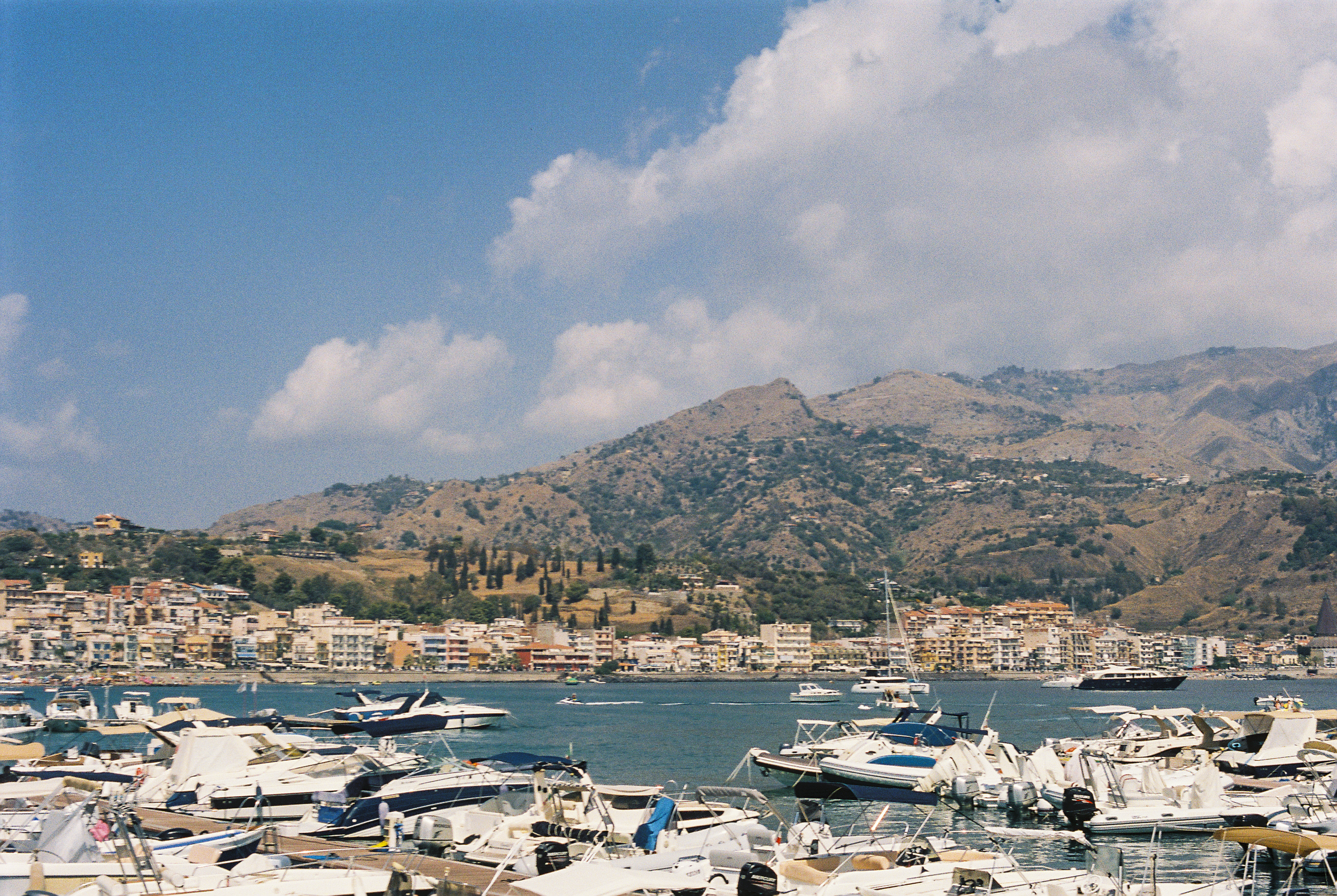 r1-06244-024a.png