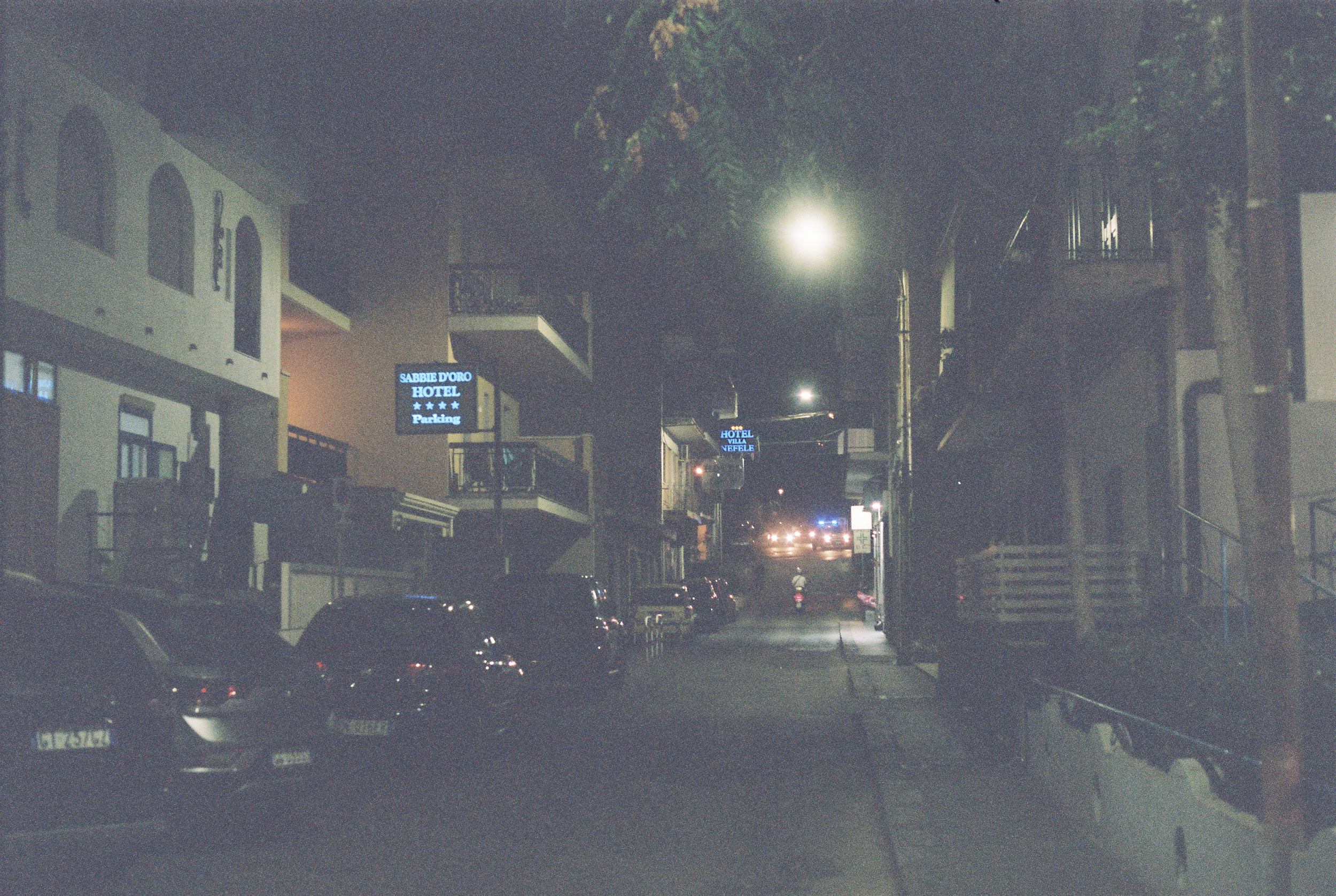 r1-06244-023a.png