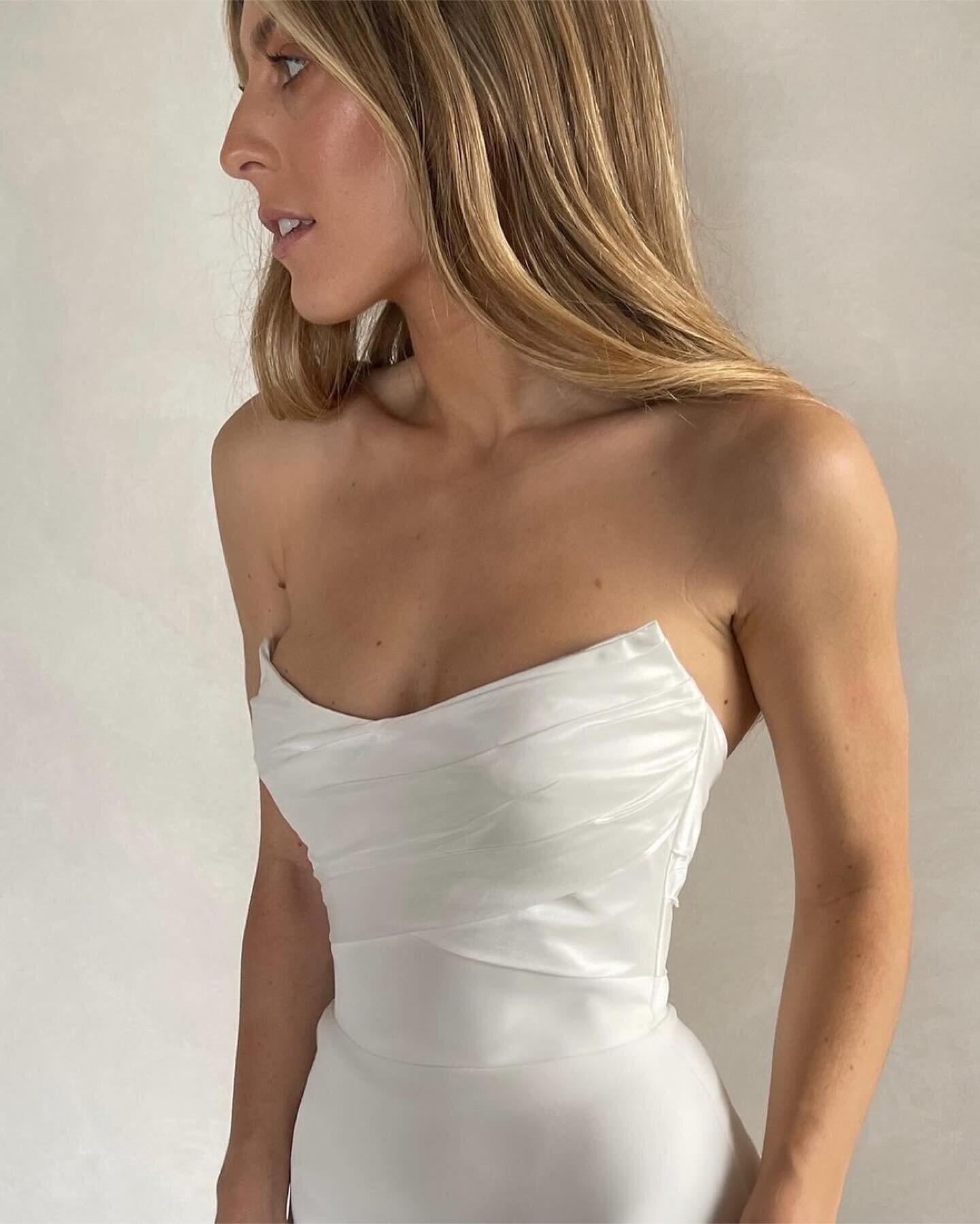 Keaton by Chosen by Kyha &mdash; original price $4,295. Sale price $2,147.50. Only one in stock. 
.
.
.
. #chosenbykyha #engaged #bridalsamplesale #engaged #shesaidyes #bridestyle #miamiwedding