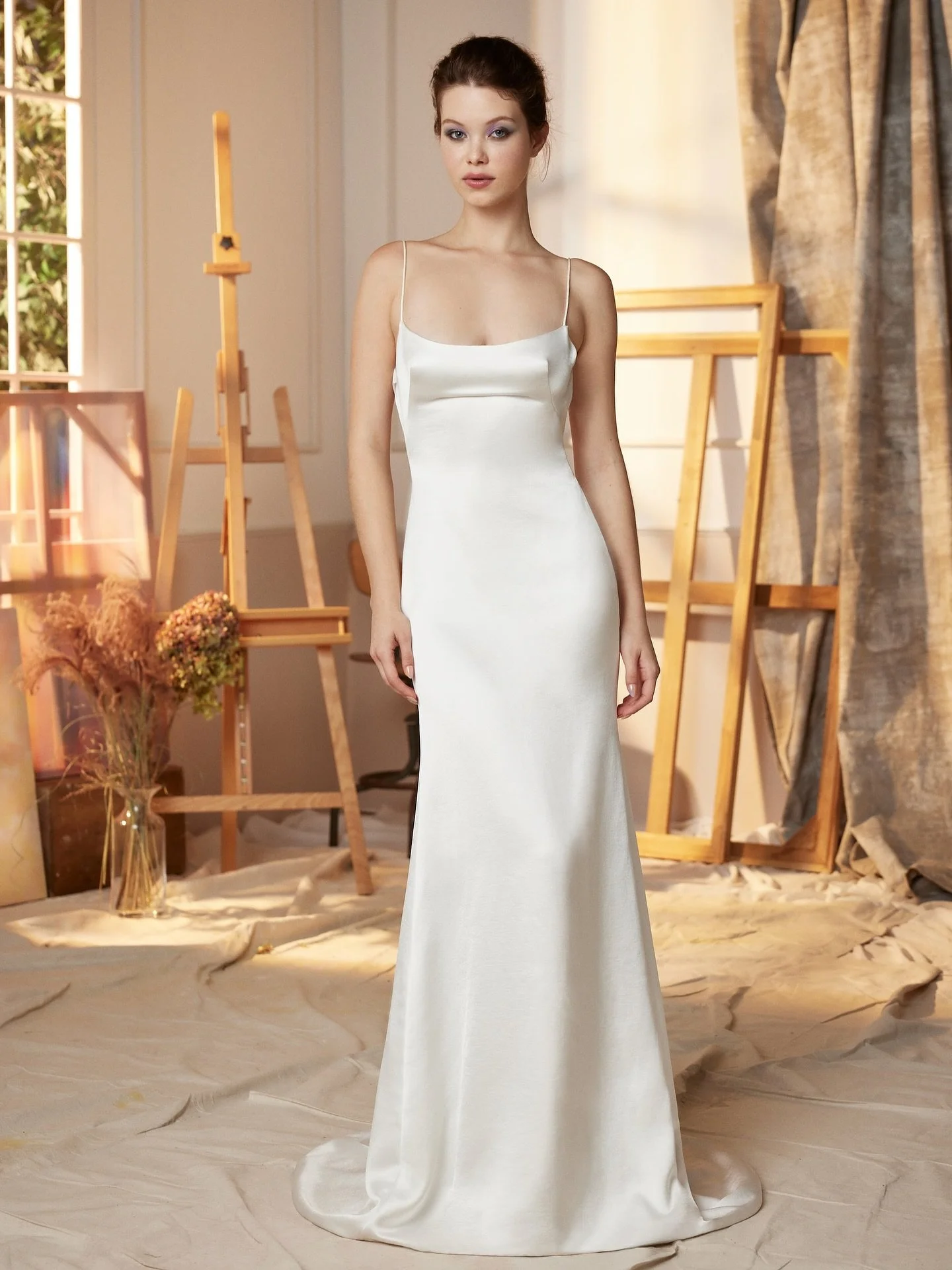 The biggest bridal trend is simplicity and we found you this dream Ines Di Santo sample dress at a dream price. Find Elixia by Ines Di Santo for just $1,990.