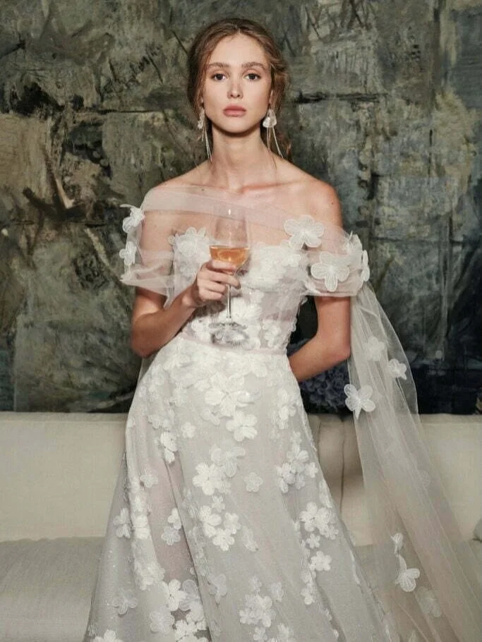 Kaylyn by Mira Zwillinger is now in store &mdash; and yes, she&rsquo;s marked 50% off the original price. Shop more Miranda Zwillinger samples starting at 50% off at The Find Bridal Outlet Miami where every day is a designer bridal sample sale. 🤍🤍?