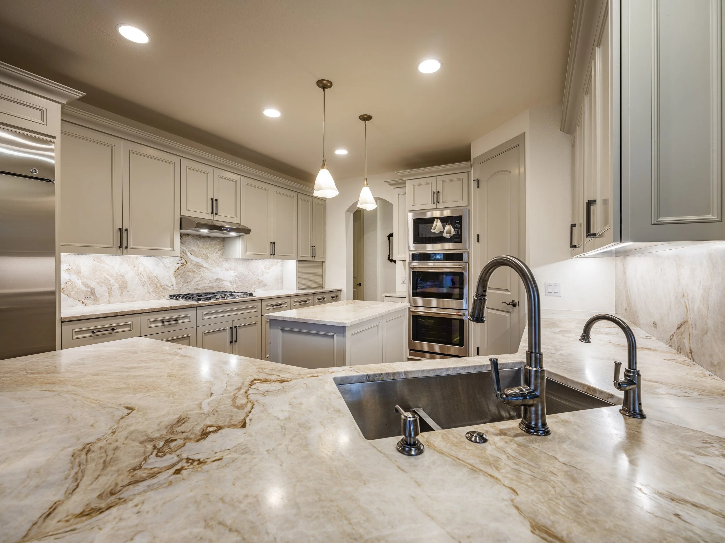 1929 WIMBERLY LN 060226-16.jpg