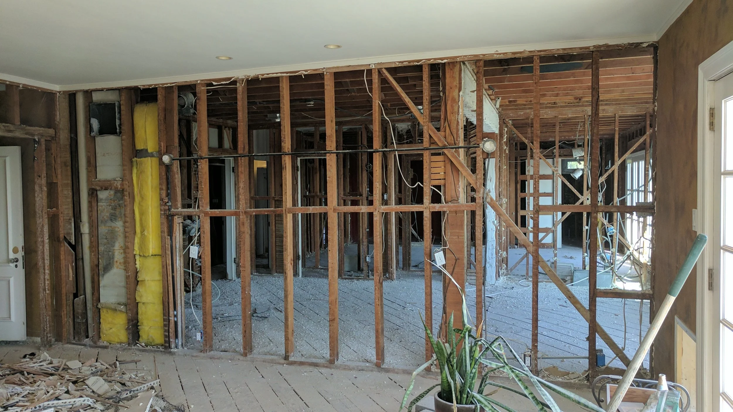 8428 Carlton Way (10).jpg