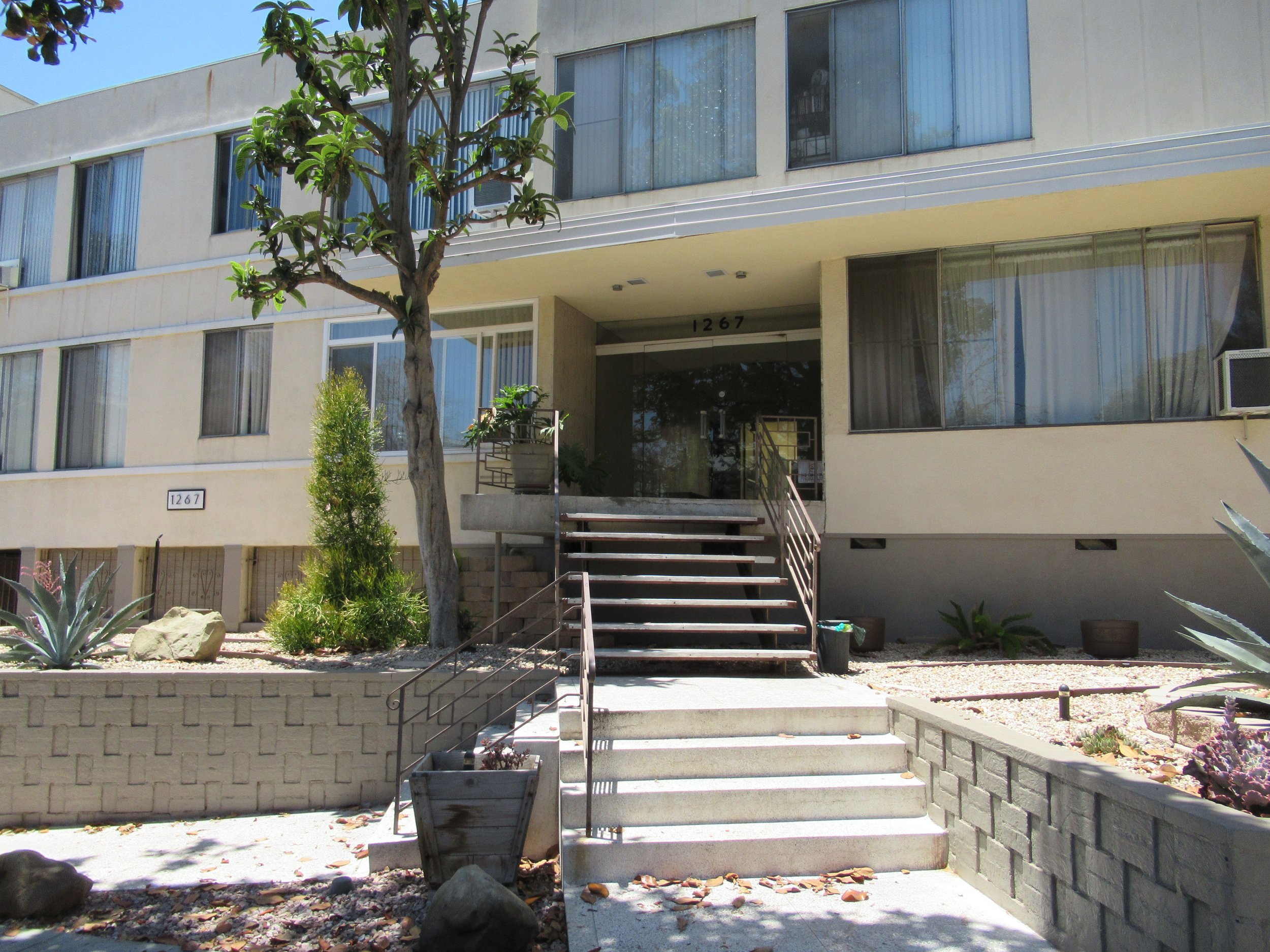 1267 North Laurel Avenue (2).JPG