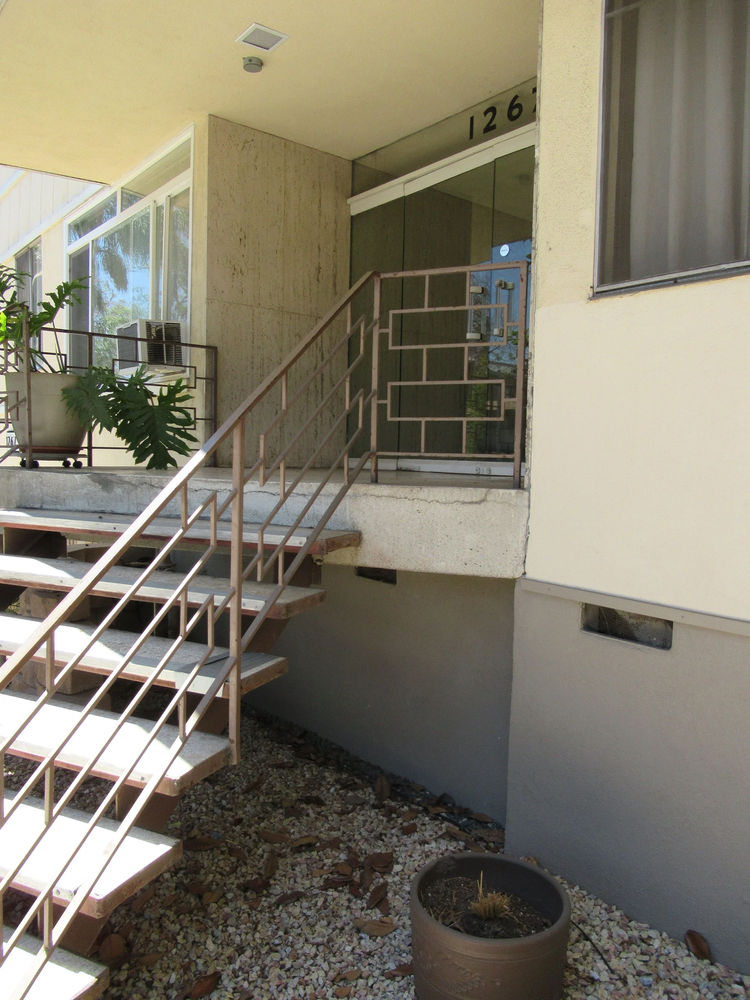 1267 North Laurel Avenue (16).JPG