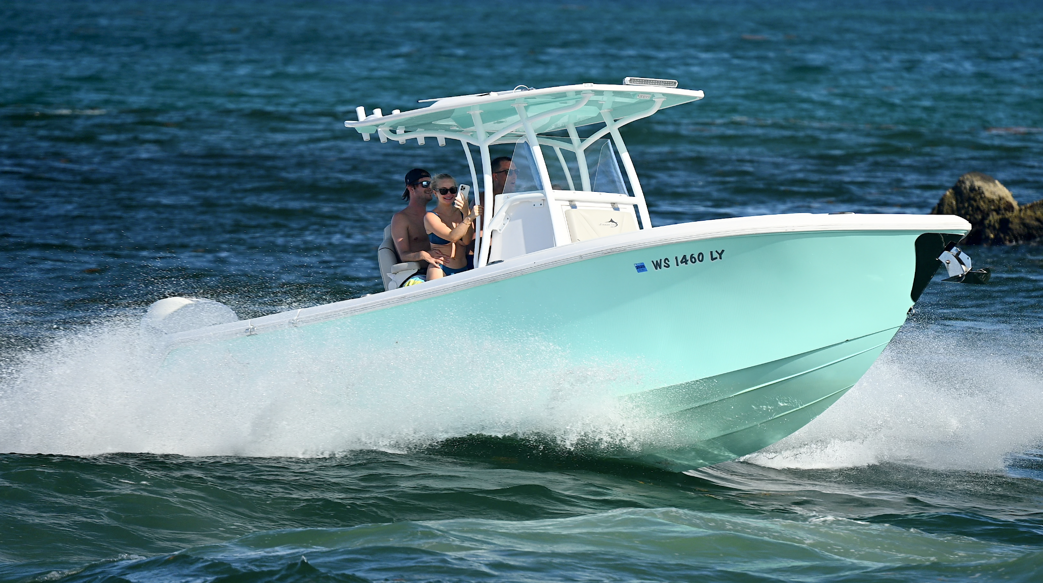 STREAMLINE BOAT VIDEO AT HAULOVER INLET (CAMERA ONLY) FOR SALE