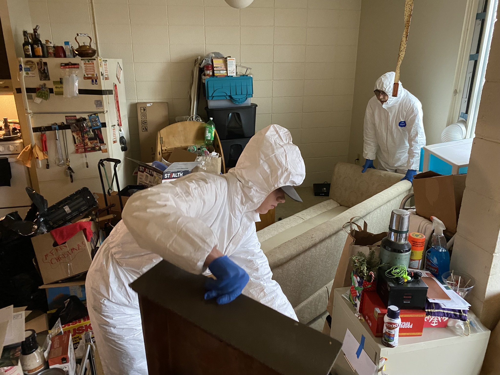 CLEAN UP APARTMENT OF AN ELDERY MAN AND PREP FOR BED BUG EXTERMINATION