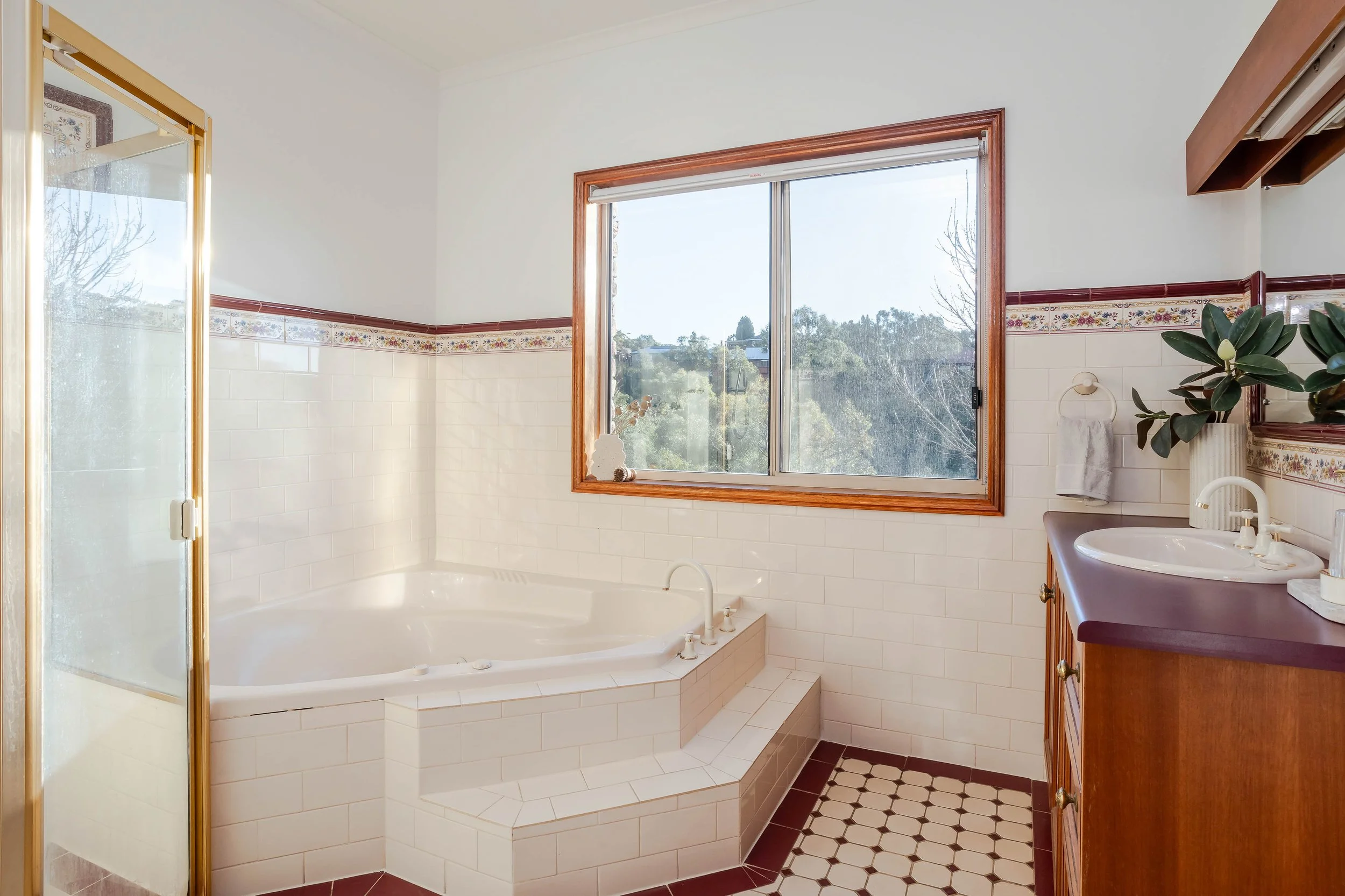 TRE-Golden Grove-7 Nun-85-Lo Res.jpg