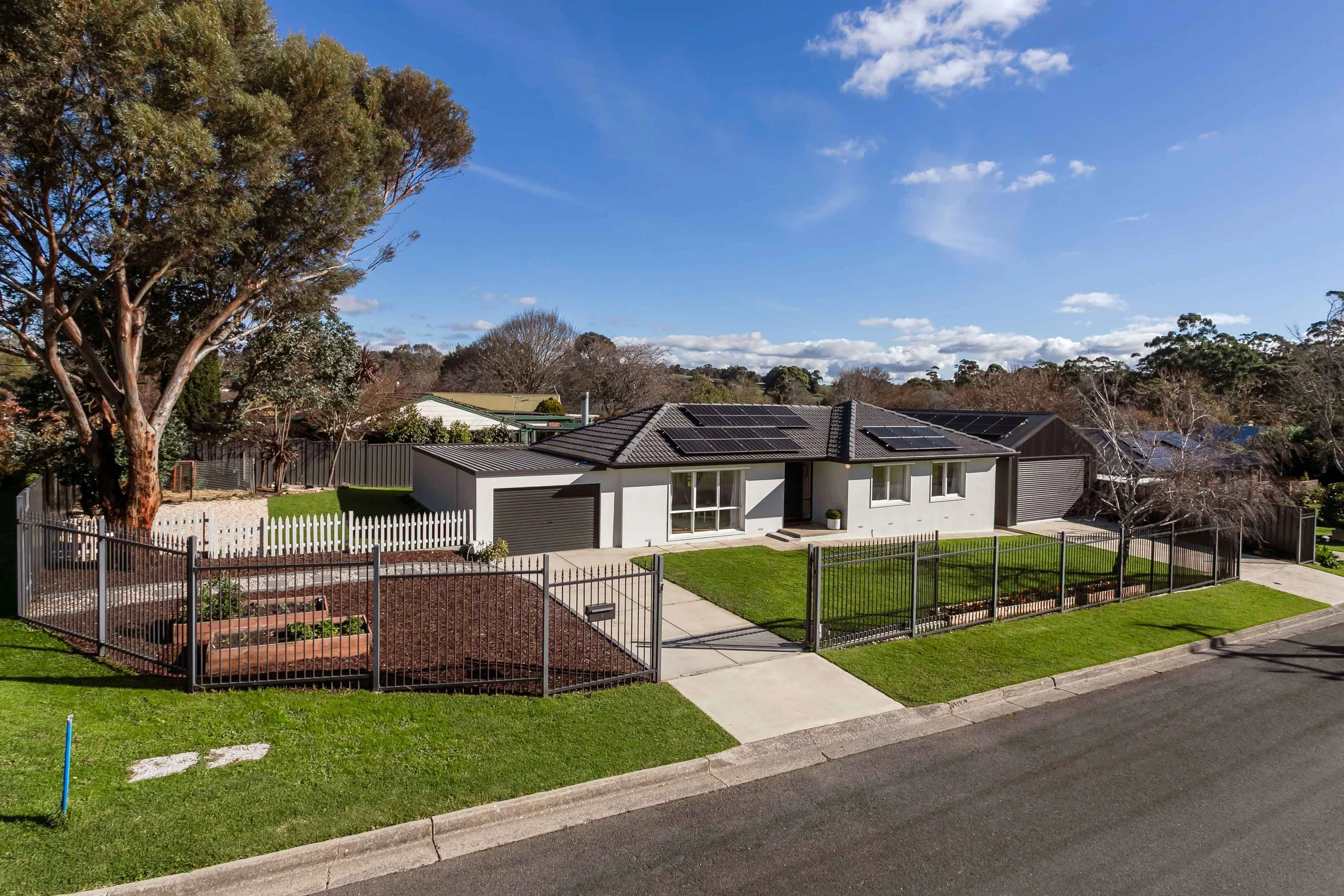 TRE-Hahndorf-4 Jaensch-124-Lo Res.jpg