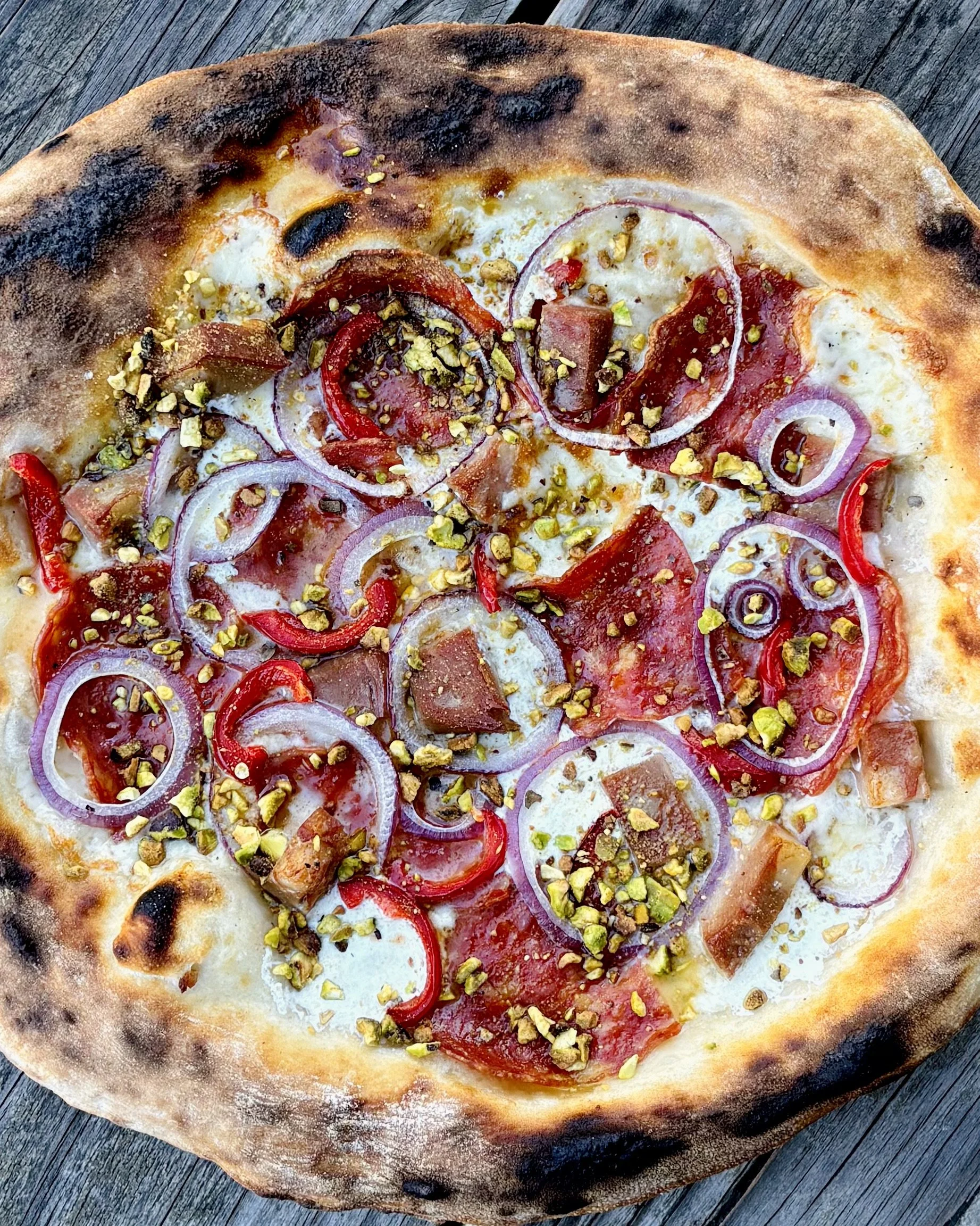 Salami Bomba Pizza