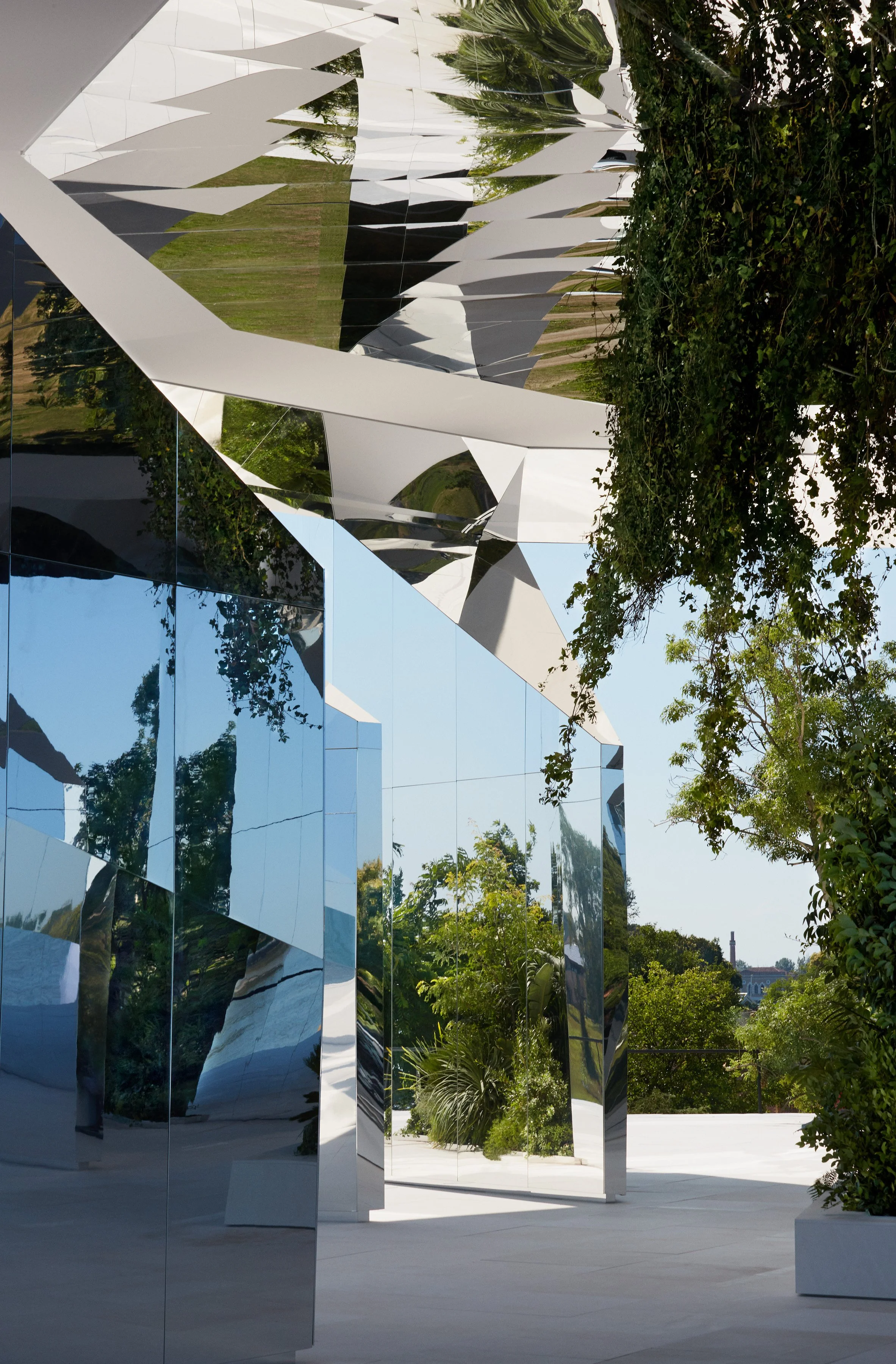 NU Design Spaces_Doug Aitken11.jpg