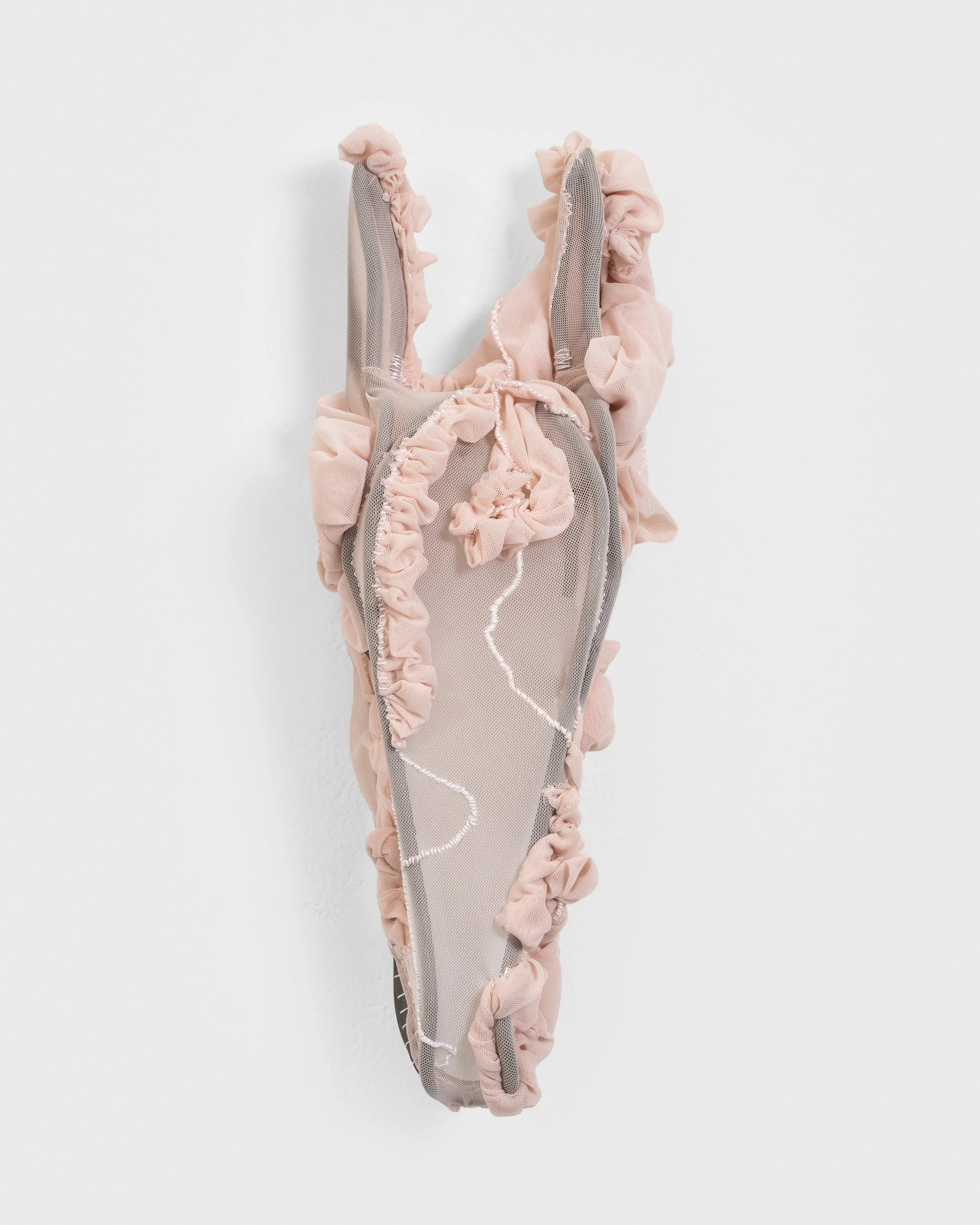 Donkey Head
steel, nylon, thread
2023, 17” x 5” x 6”