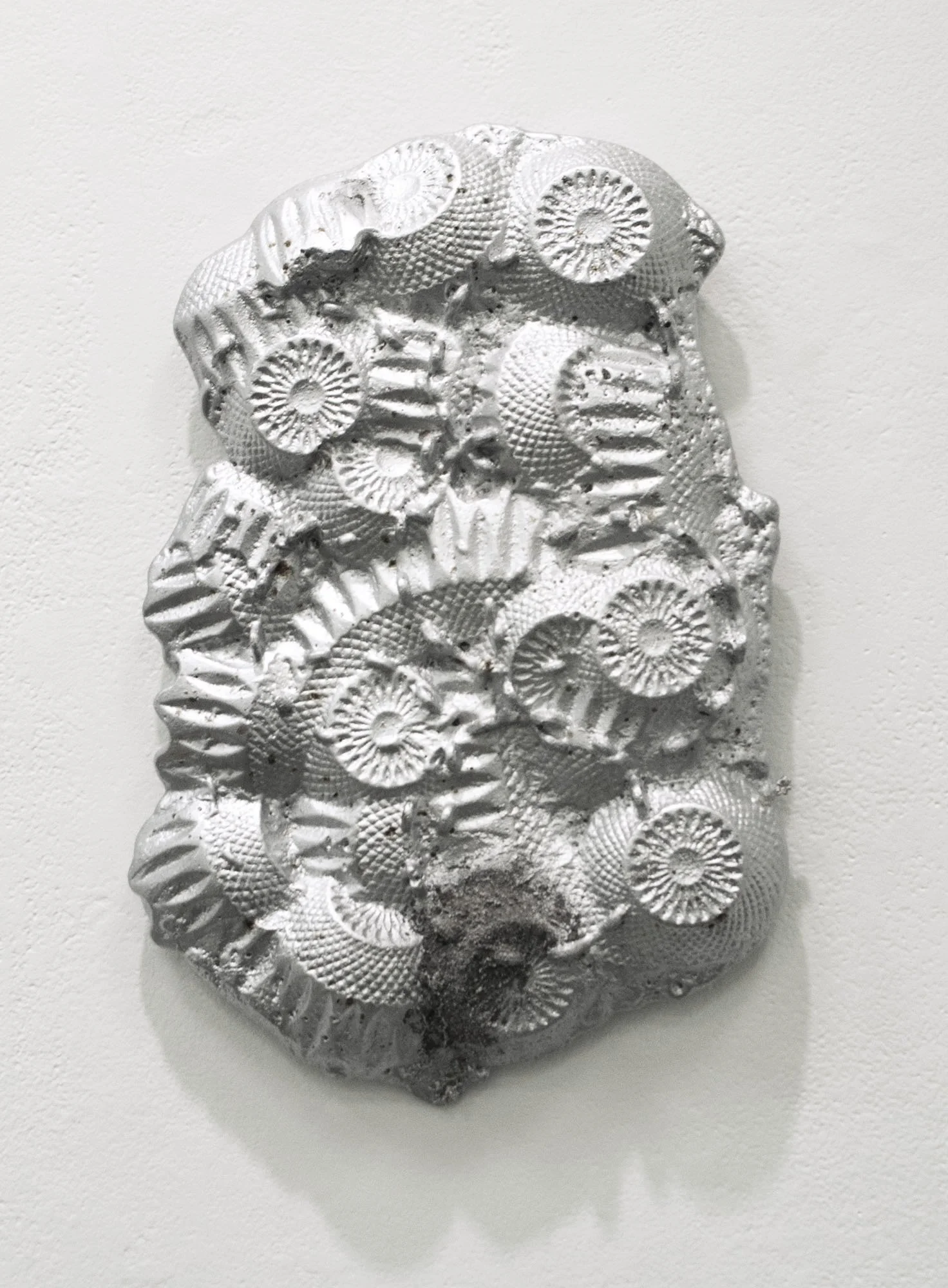 Impressions of A Glass Bowl
cast aluminum
2017, 16” x 14” x 1.5”