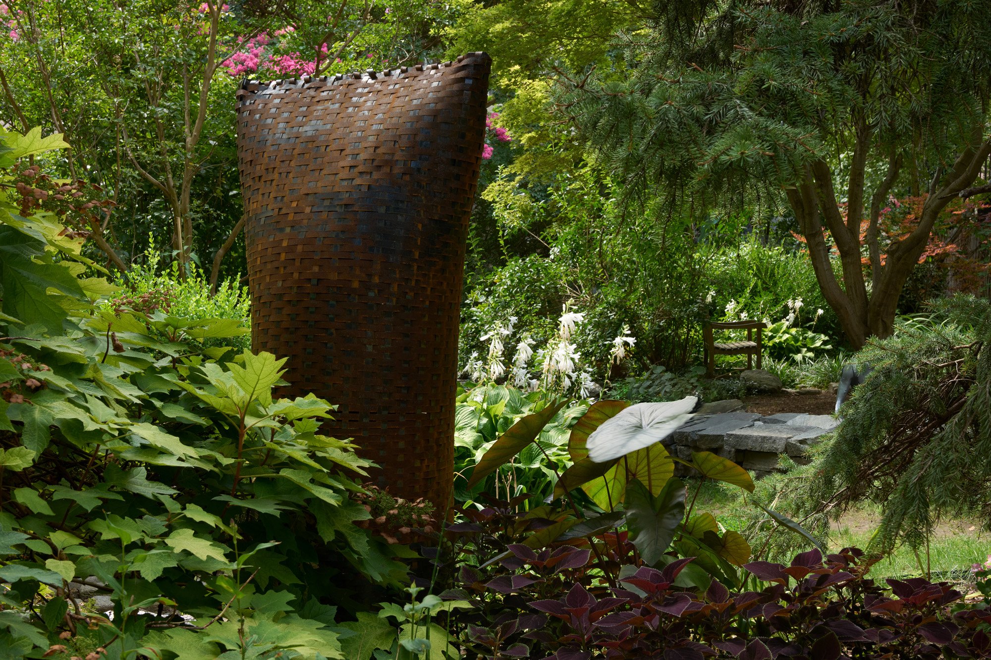 "Vessel"
Steel strapping, bailing wire
74” x 35” x 24”, 2017 (pictured in 2025)