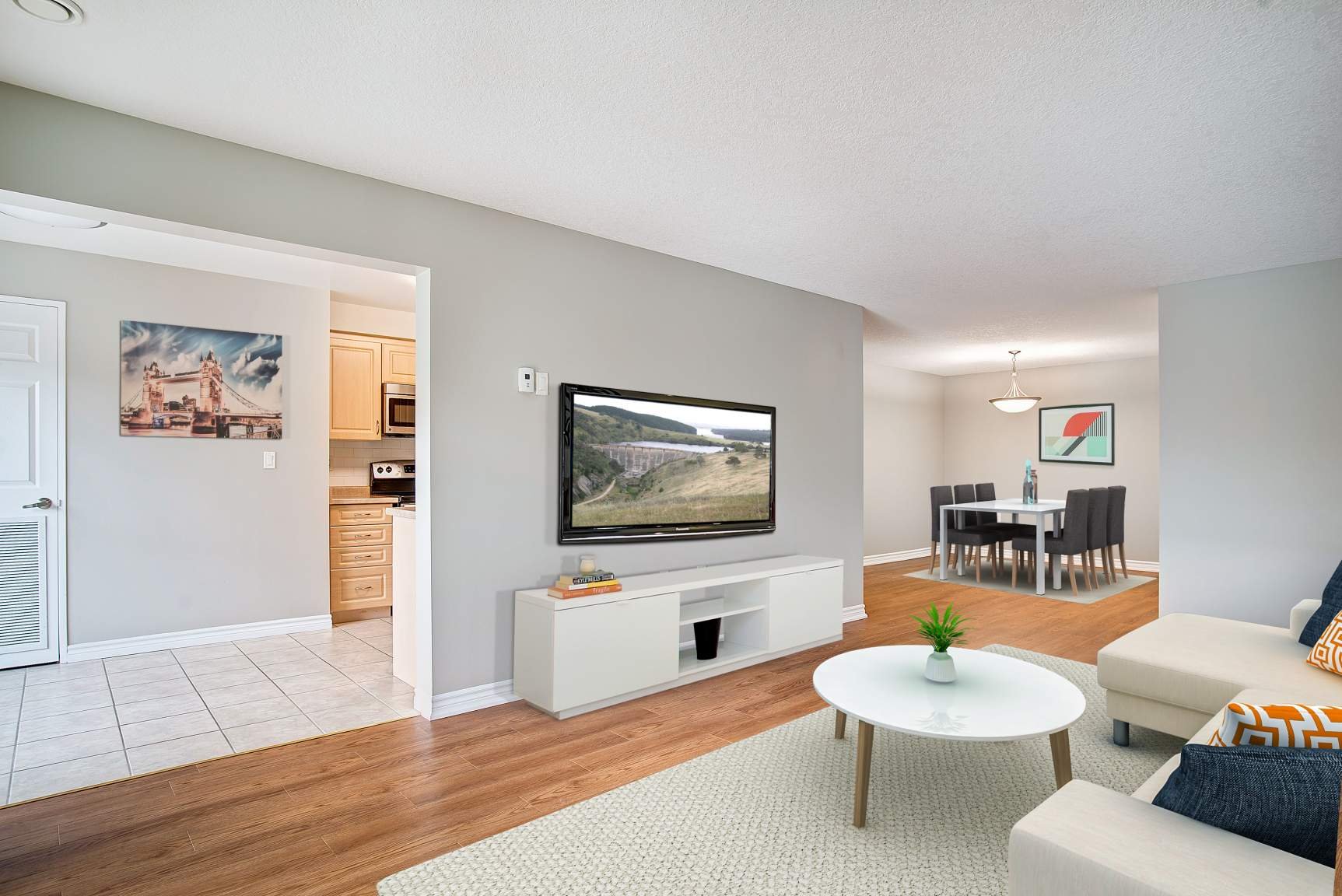21 lena - Livingroom .jpg