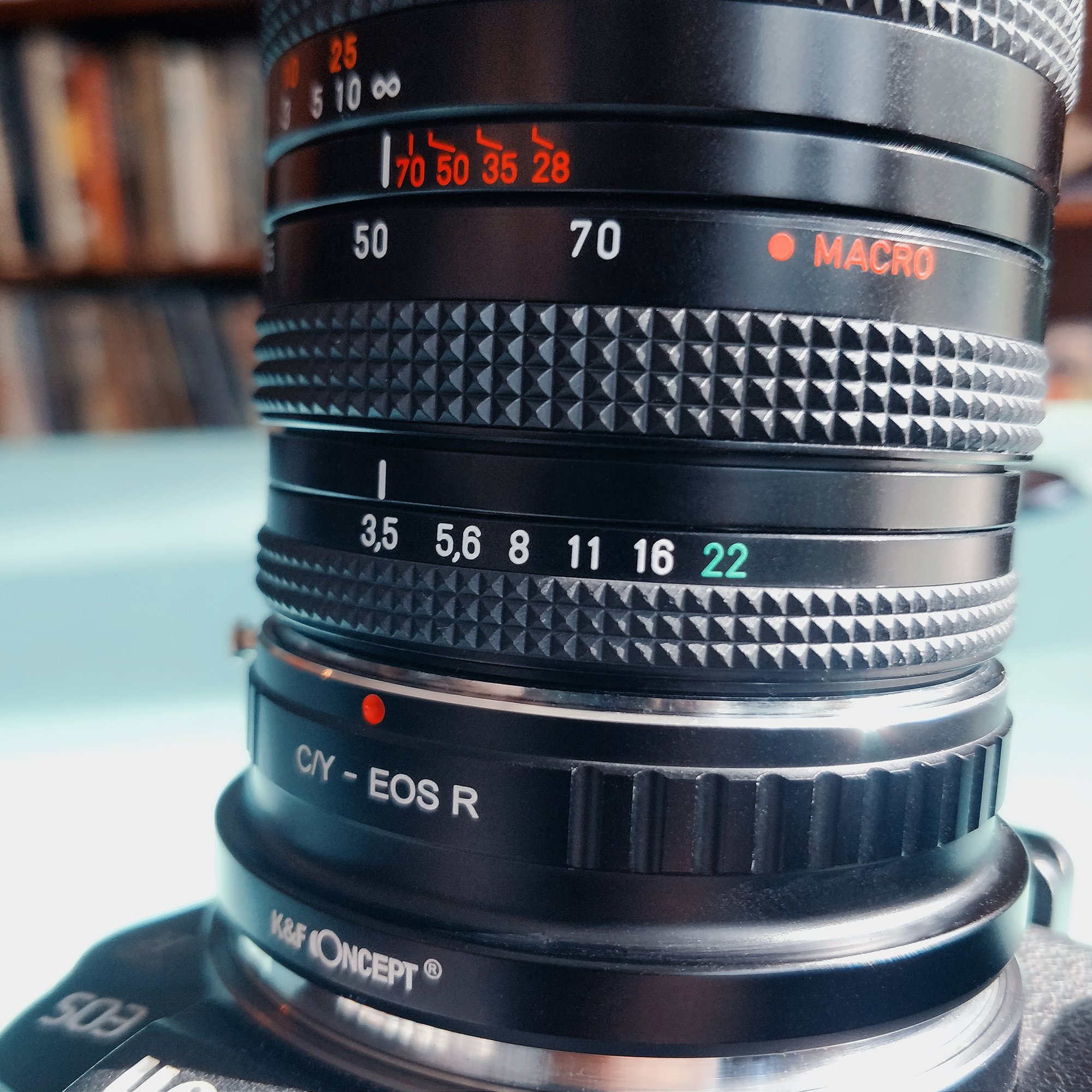 CONTAX ZEISS VARIO SONNAR 28-70MM F3.5-4.5 - Lens Info CONTAX ZEISS VARIO SONNAR 28-70MM F3.5-4.5 - Lens Info