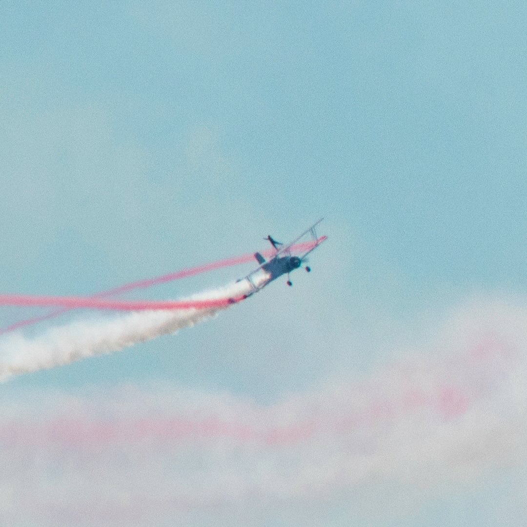 Taking my vintage Canon nFD 70-210mm f4 lens to the airshow to see what I can capture with this 45 yer old lens. I didn&rsquo;t realize there was someone standing on top of that stunt plane till I saw the shots after. 

EOS R5 Mark II + nFD 70-210mm 