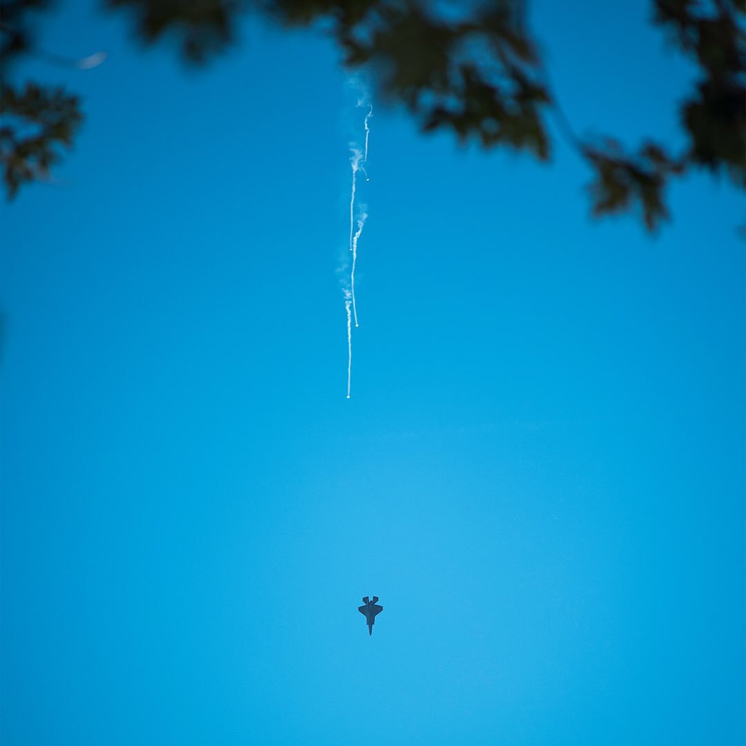 Taking my vintage Canon nFD 70-210mm f4 lens to the airshow to see what I can capture with this 45 yer old lens. Next year I&rsquo;ll bring a longer lens. 200mm was just too short. 

EOS R5 Mark II + nFD 70-210mm f4  
#torontoairshow #cp140aurora #vi