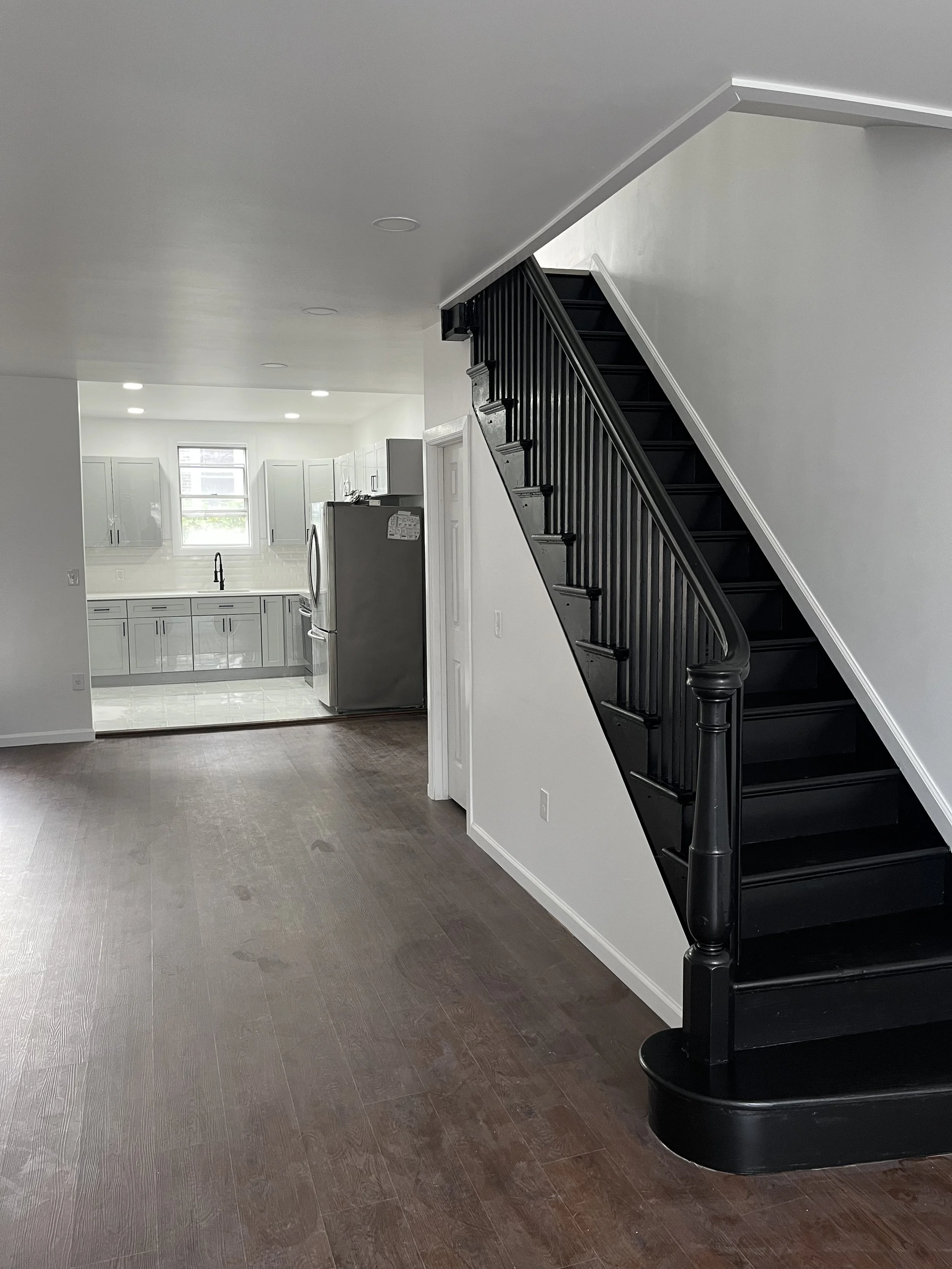 6 Howard Street Staircase A.jpg