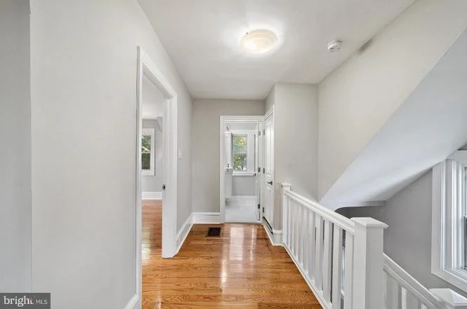 10 Fern Street hallway.jpg