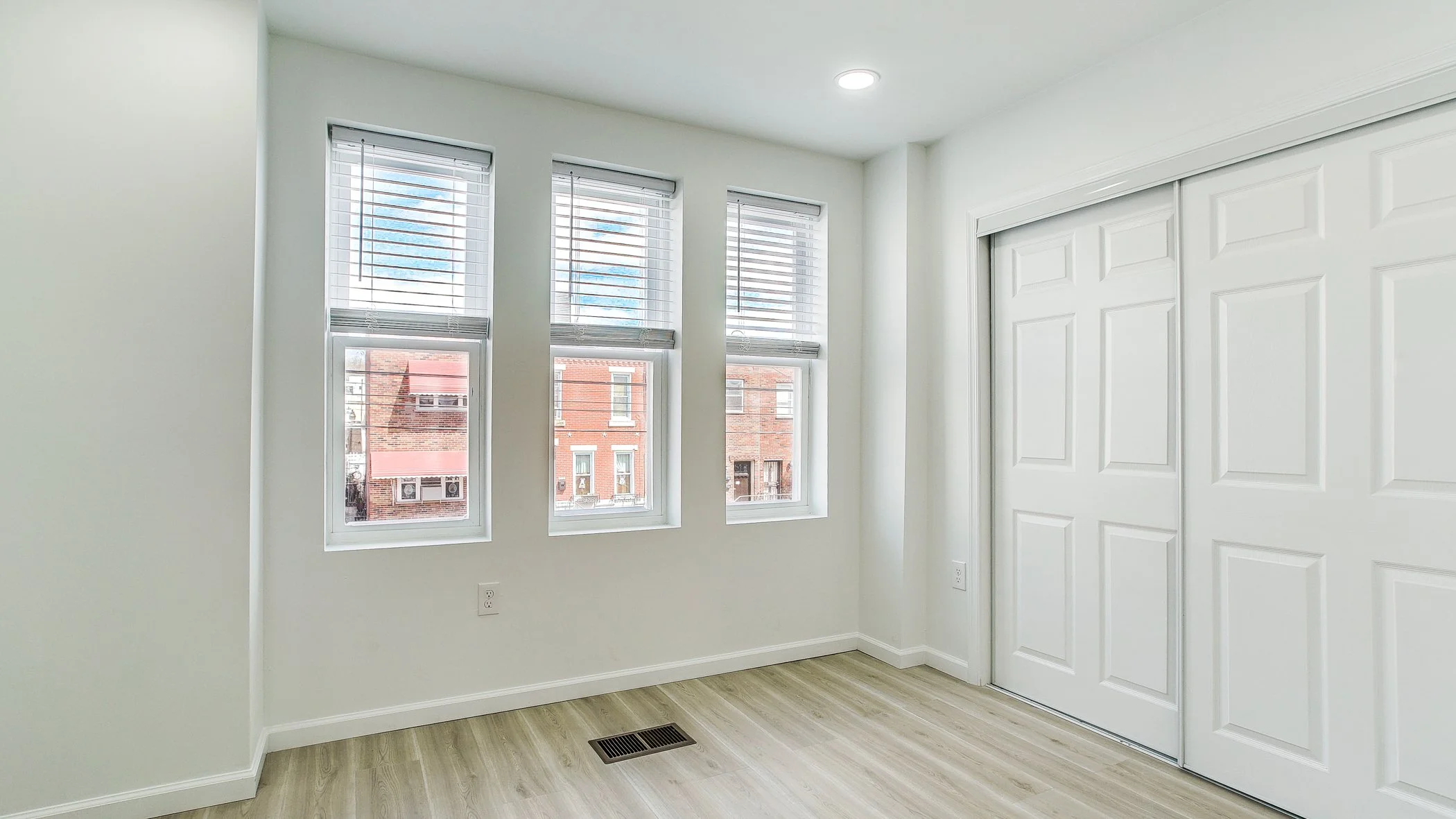 10 Snyder bedroom.jpg