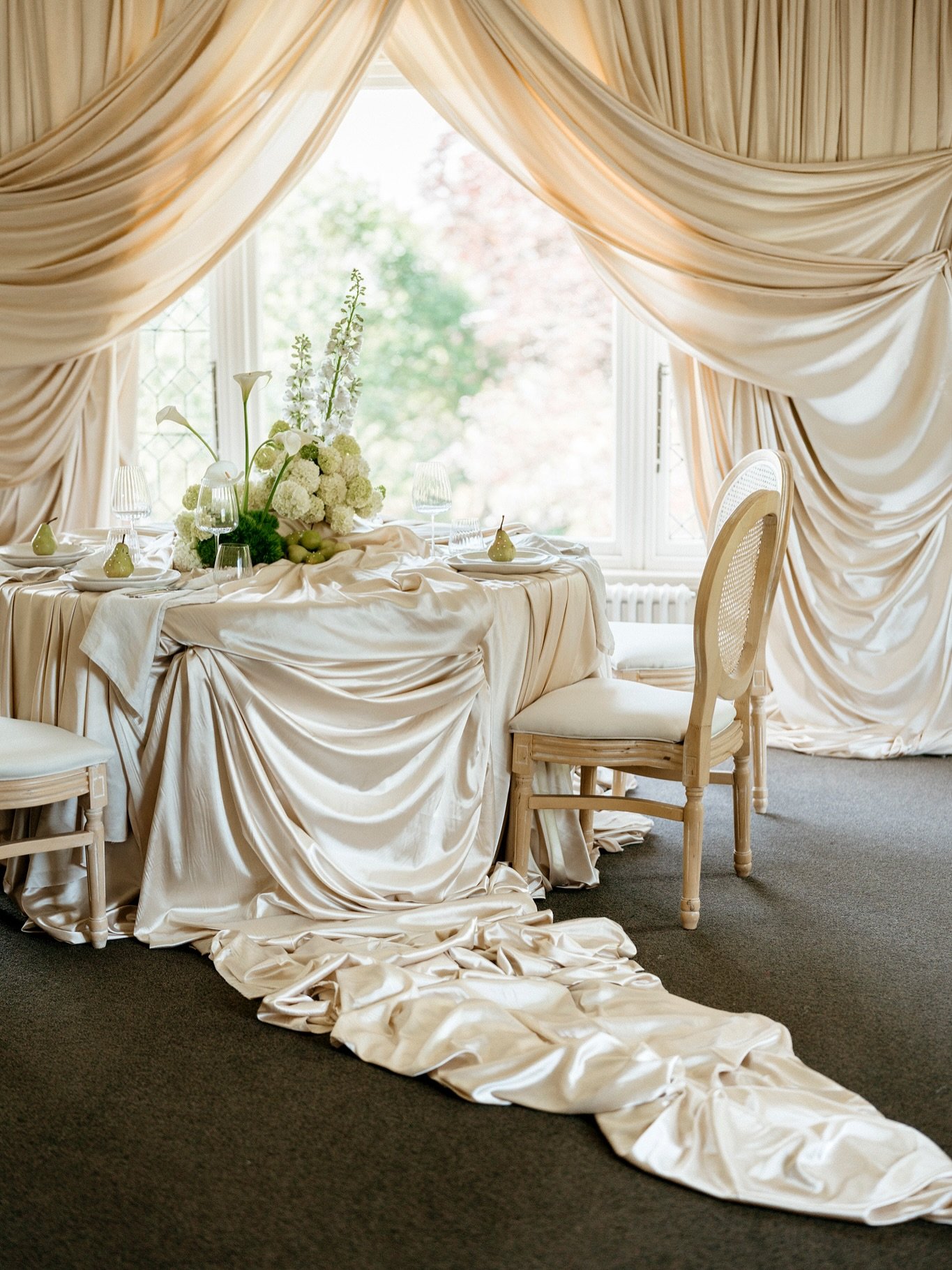 a bridal story at Mona Vale.

Ft.
Venue @monavalechristchurch
Flowers @jennyburttflorist
Catering
1 @whitetienz
Furniture Hire &amp; Styling @flockevents
Photography @acornstudionz
Makeup @staceybanfieldmakeup
Hair @thesbcollective_
Sound, Lights, Dr