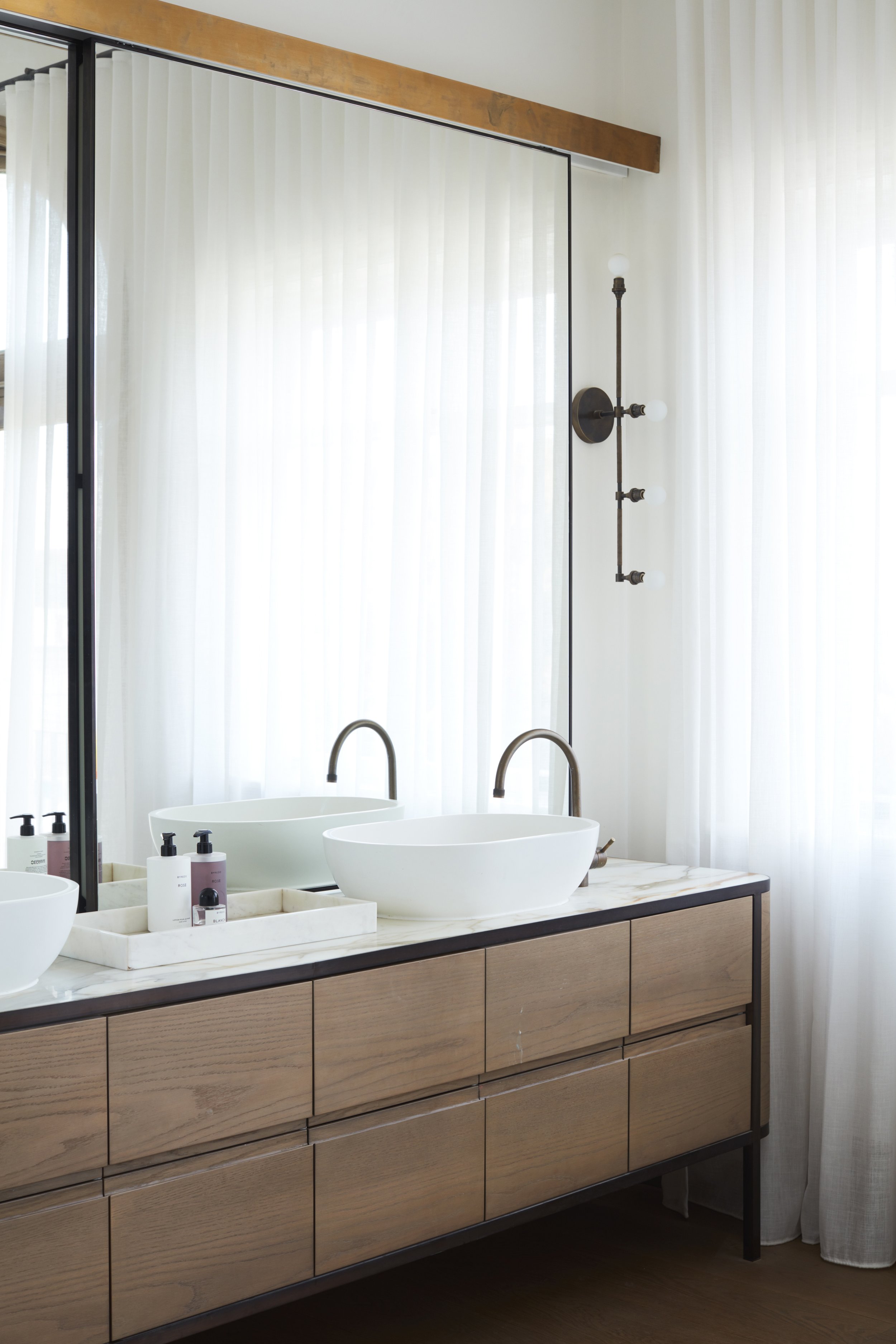12_181102_RUPERTSWOOD_AVE_582.jpg